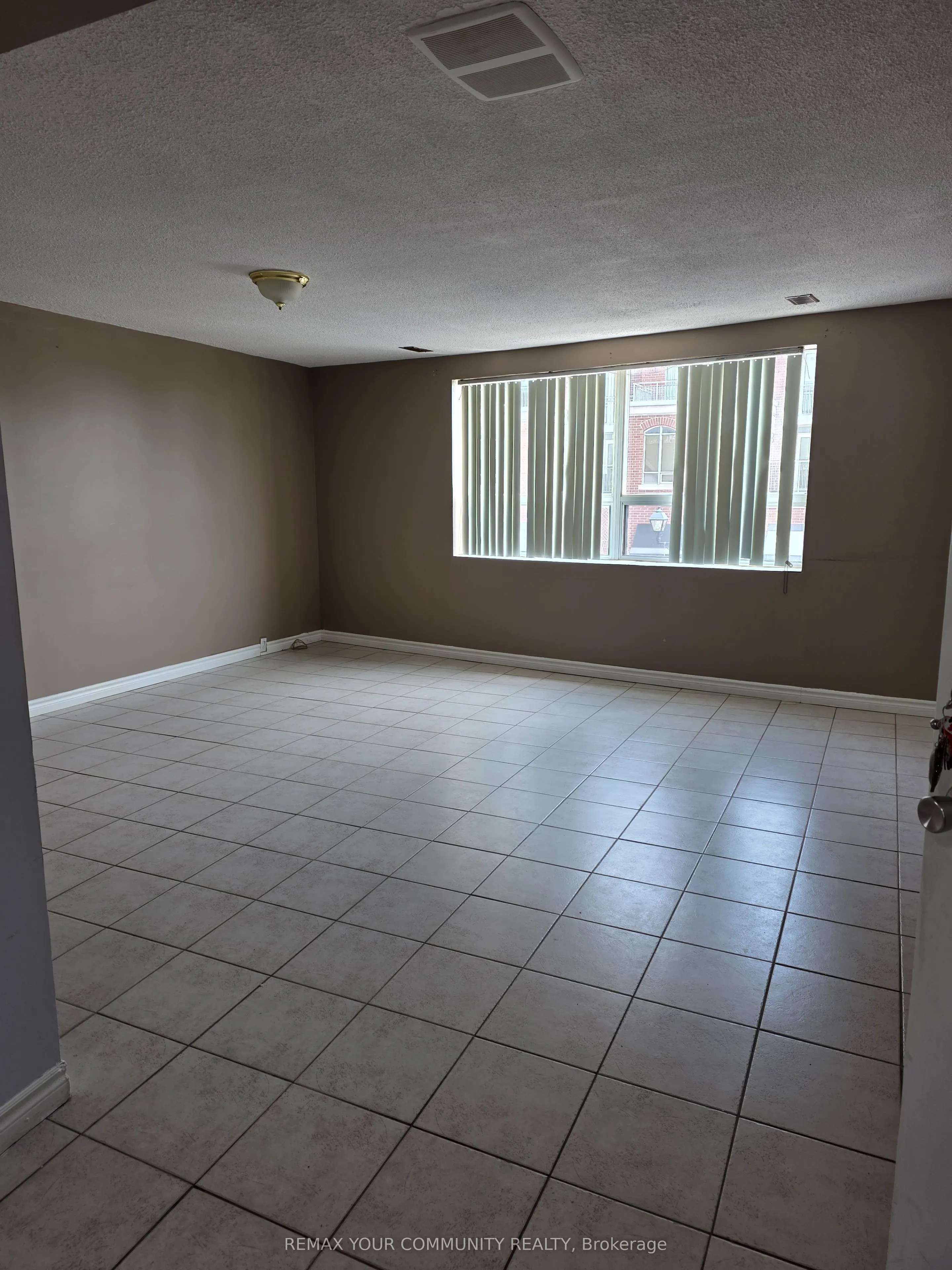 10088 Yonge Street #2
