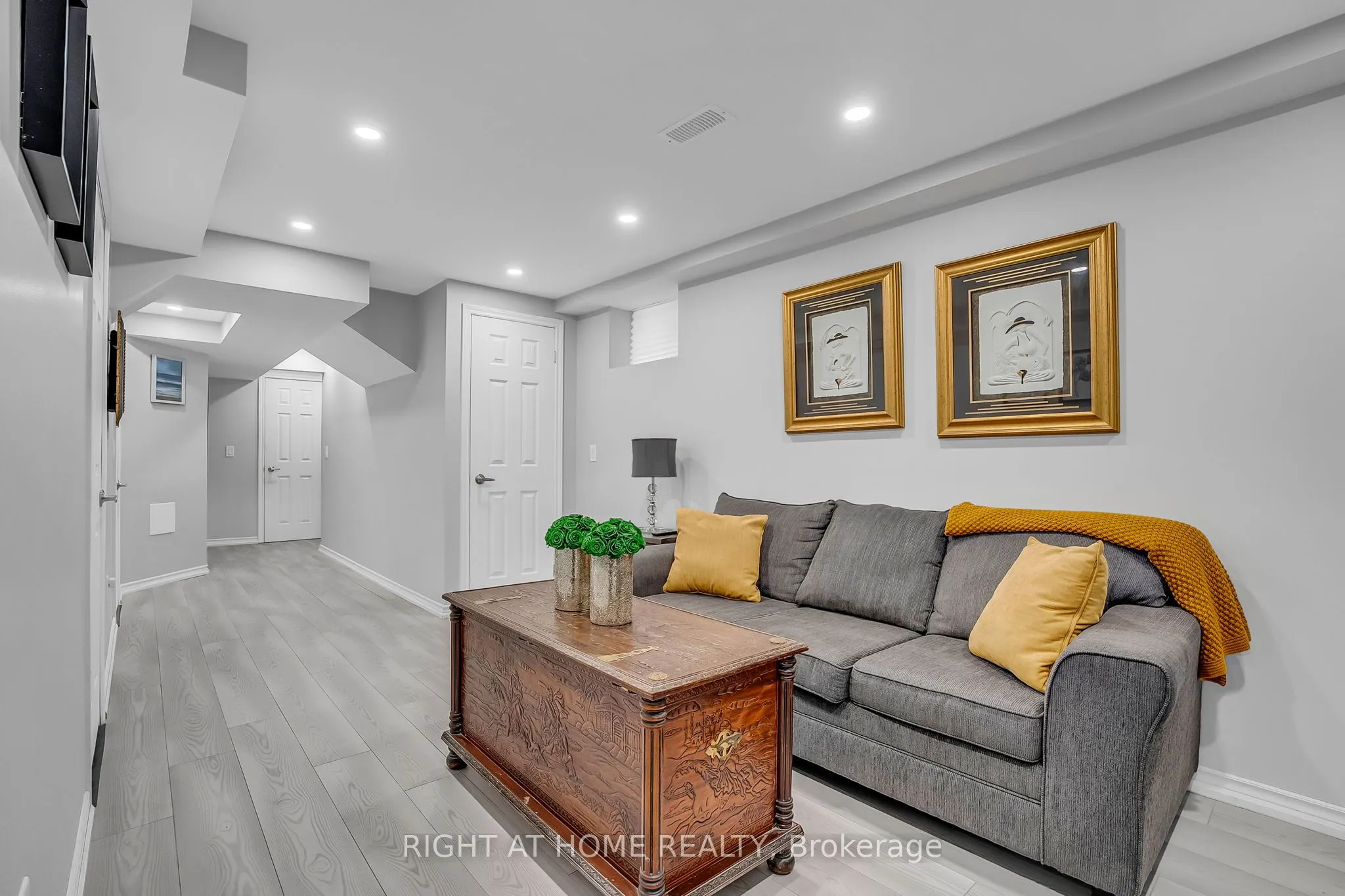 352 Miller Park Avenue