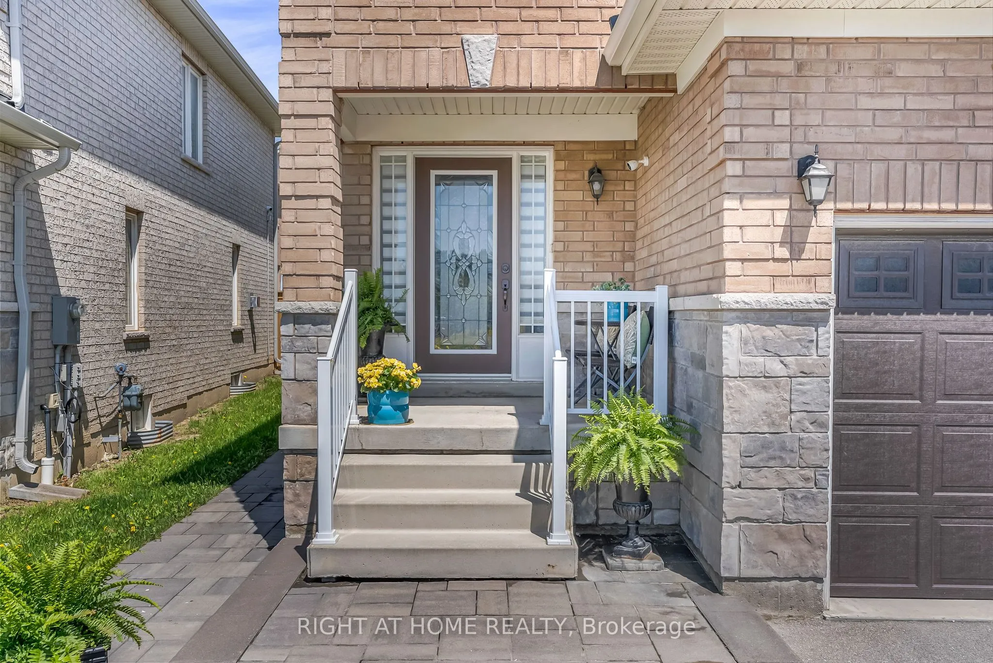 352 Miller Park Avenue