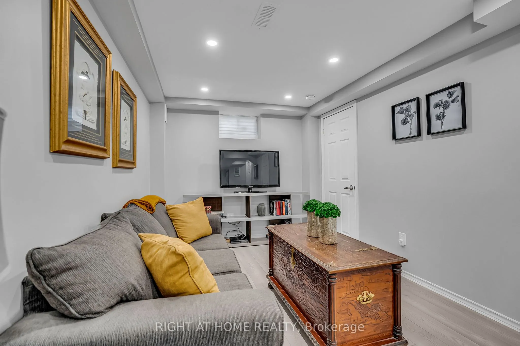 352 Miller Park Avenue