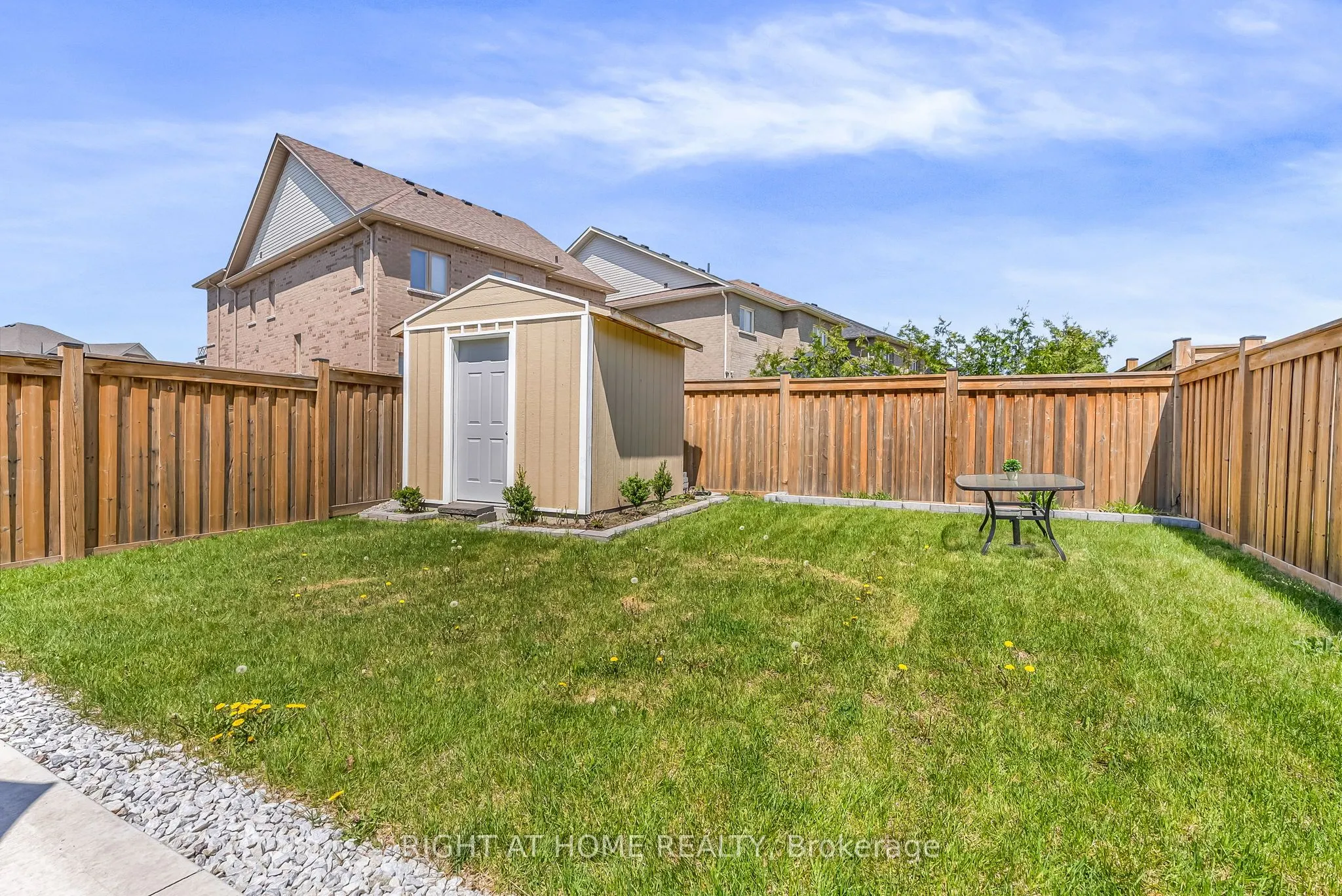 352 Miller Park Avenue