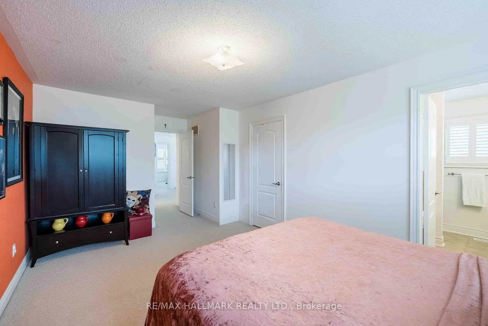 399 Reeves Way Boulevard