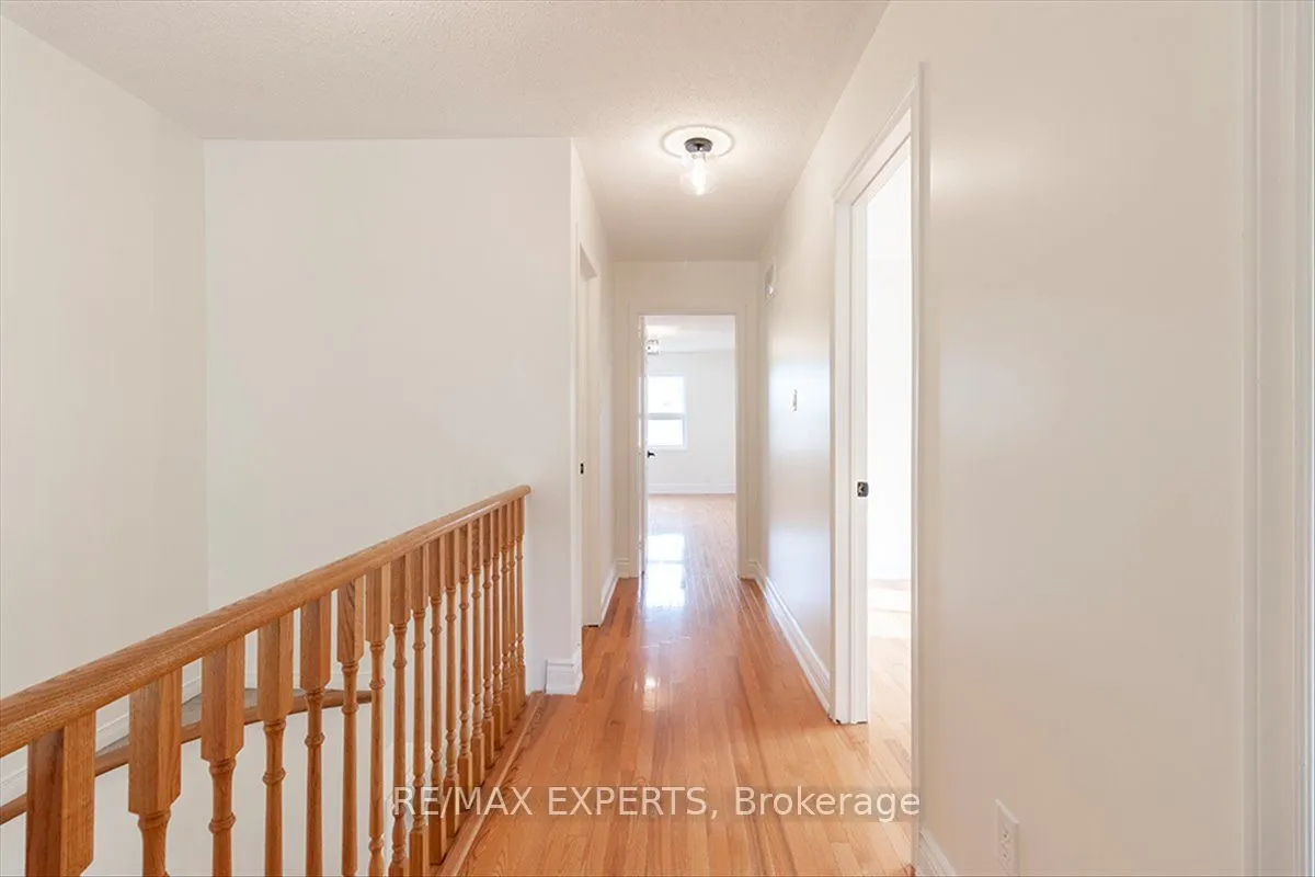 104 Echo Ridge Crescent