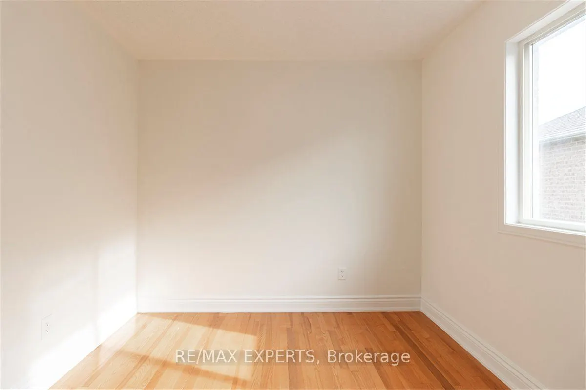 104 Echo Ridge Crescent