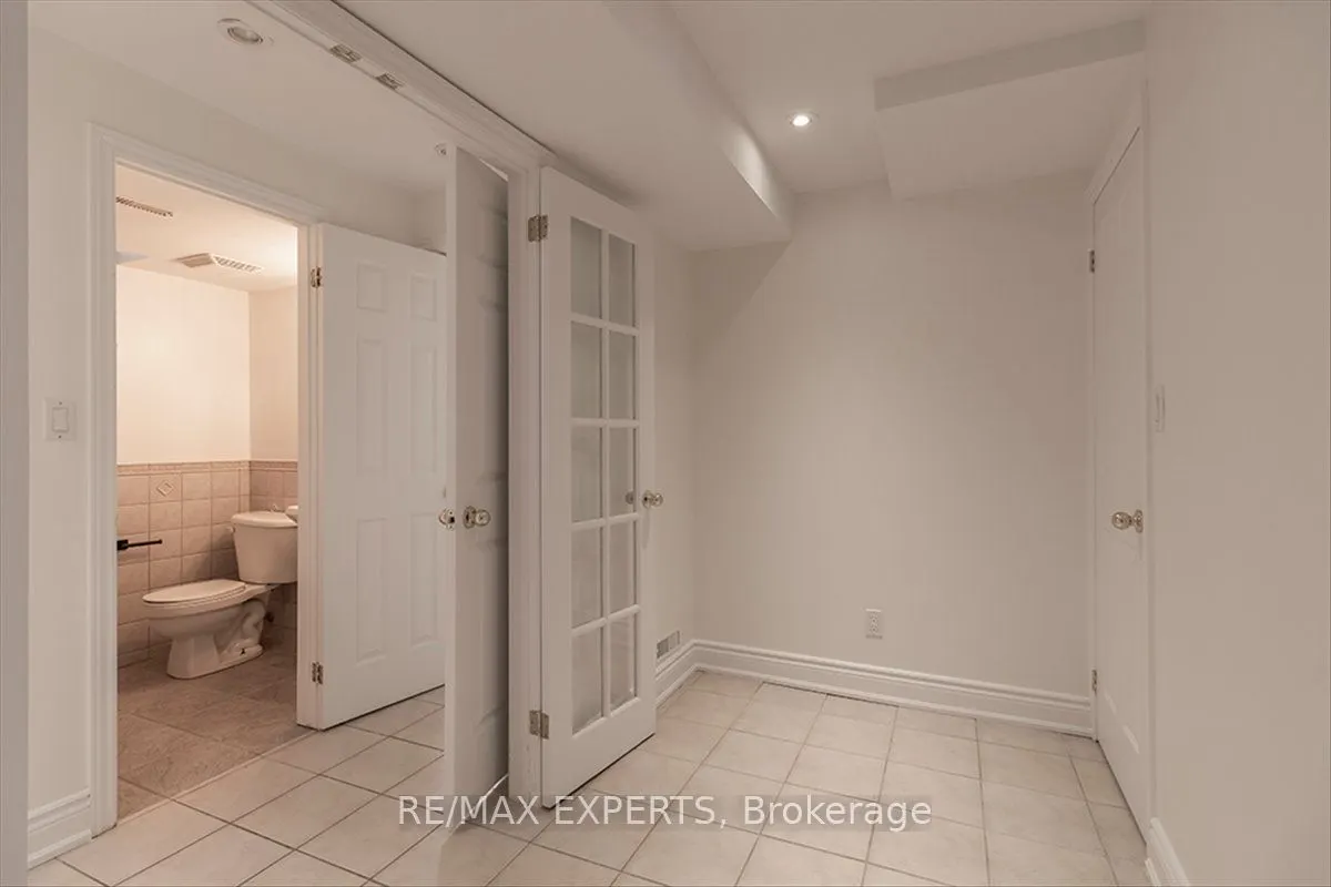 104 Echo Ridge Crescent