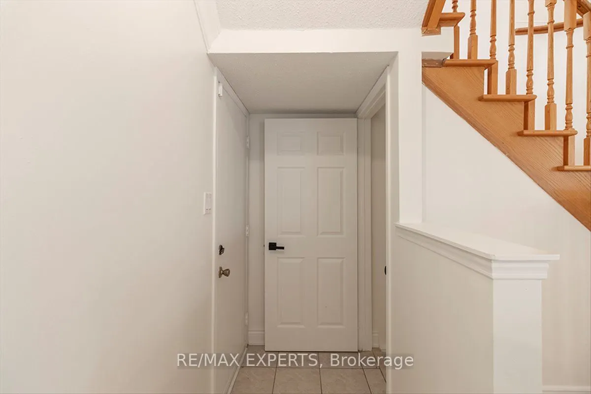 104 Echo Ridge Crescent
