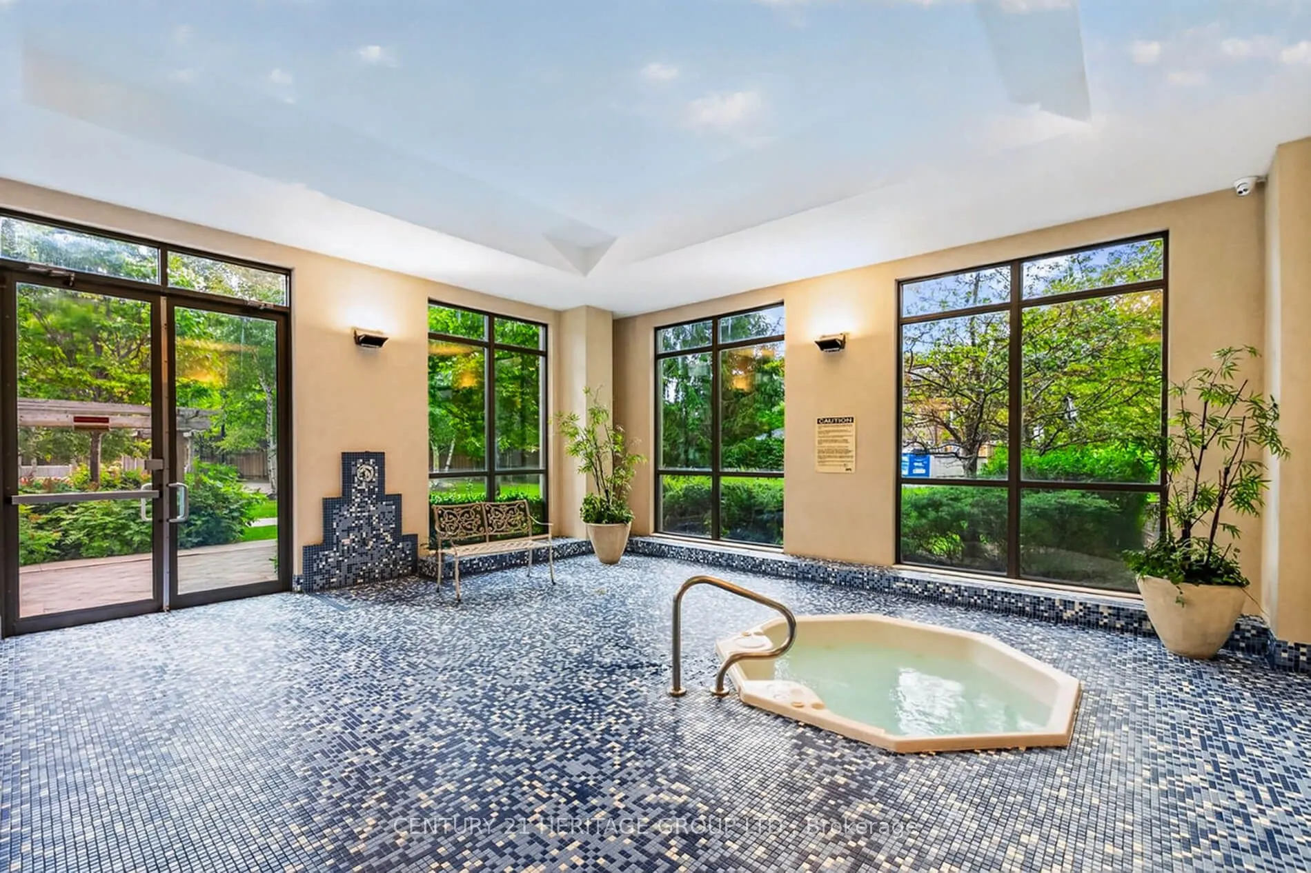 88 Promenade Circle #905