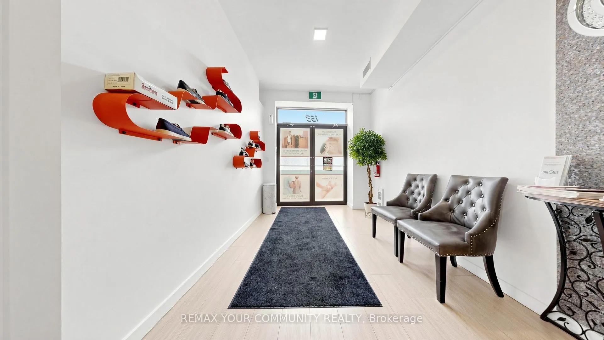 153 Woodbridge Avenue #6