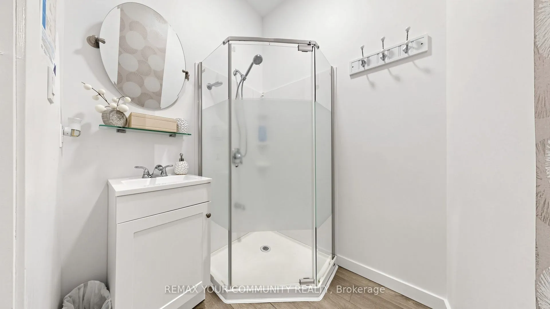 153 Woodbridge Avenue #6