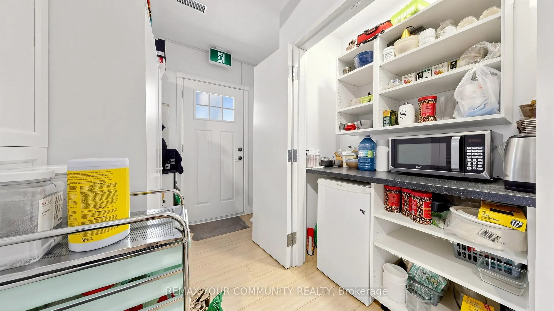 153 Woodbridge Avenue #6