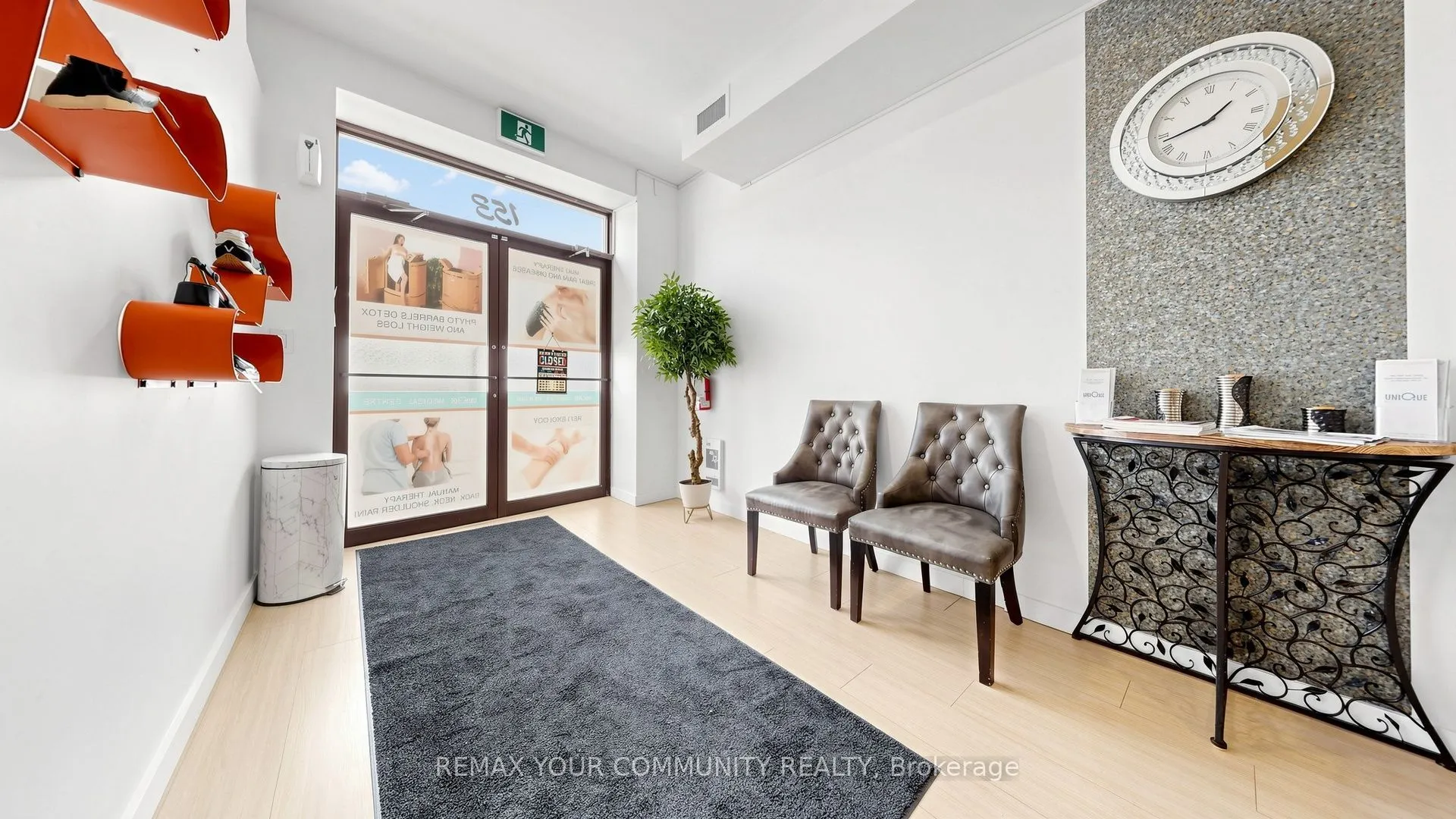 153 Woodbridge Avenue #6