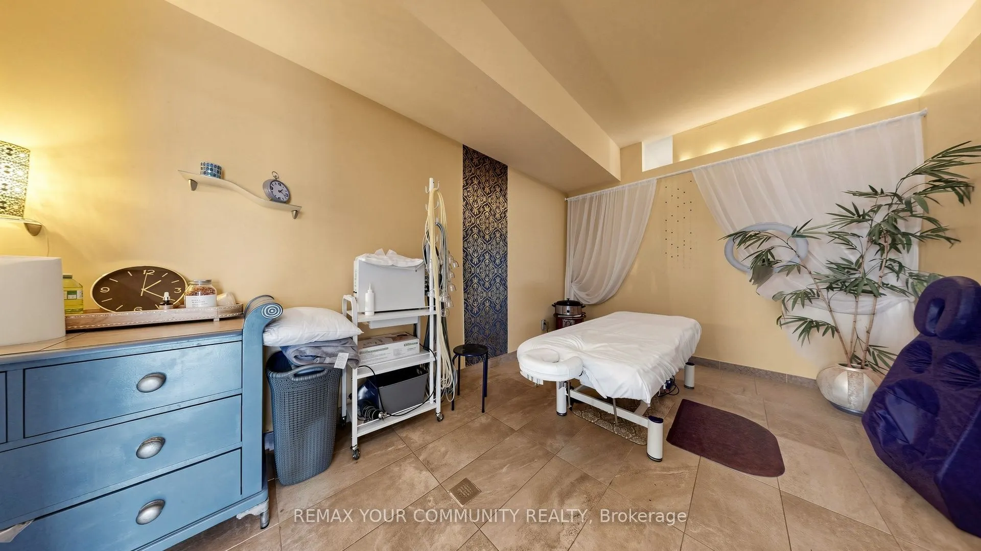 153 Woodbridge Avenue #6