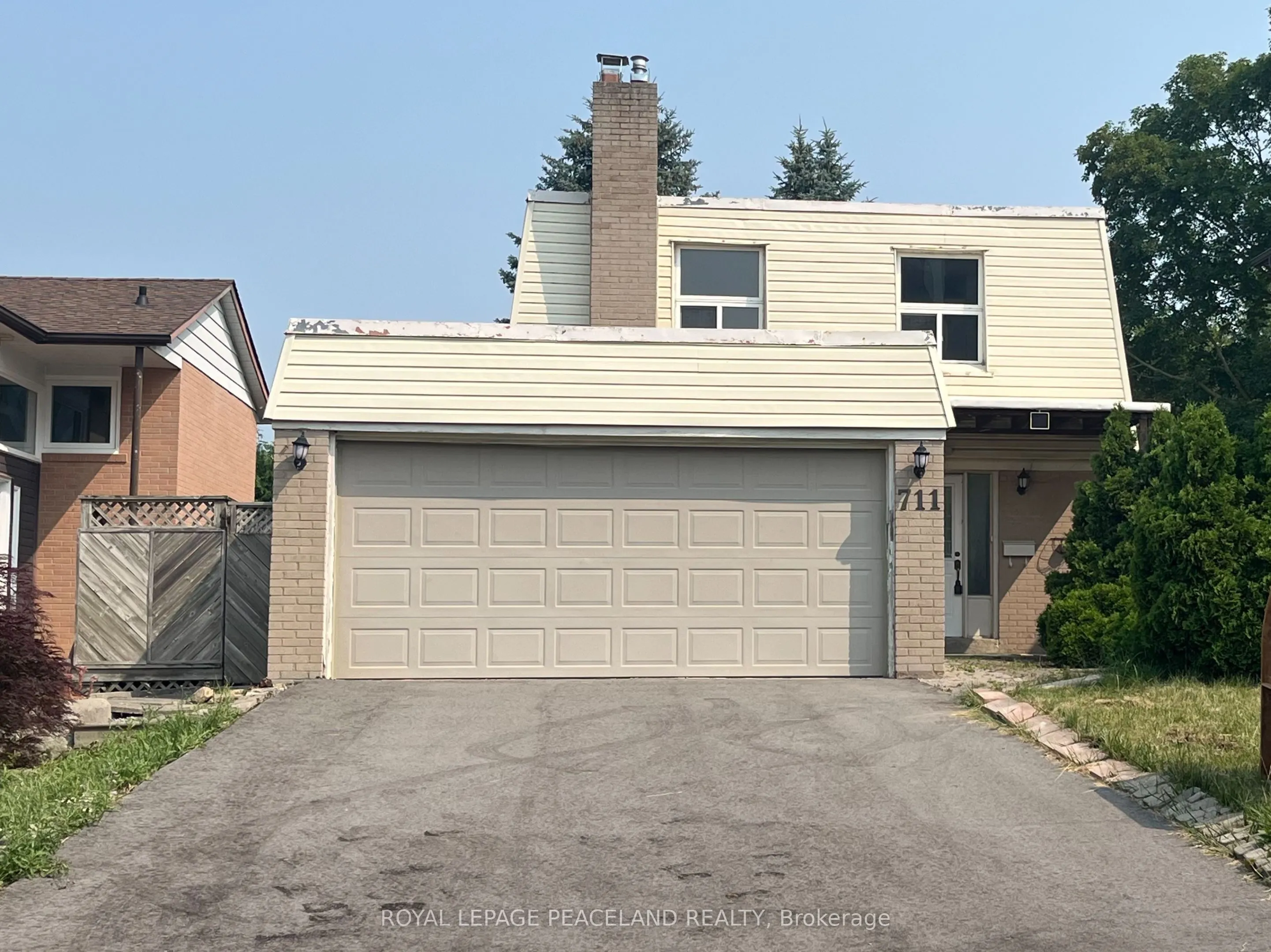 711 Irwin Crescent