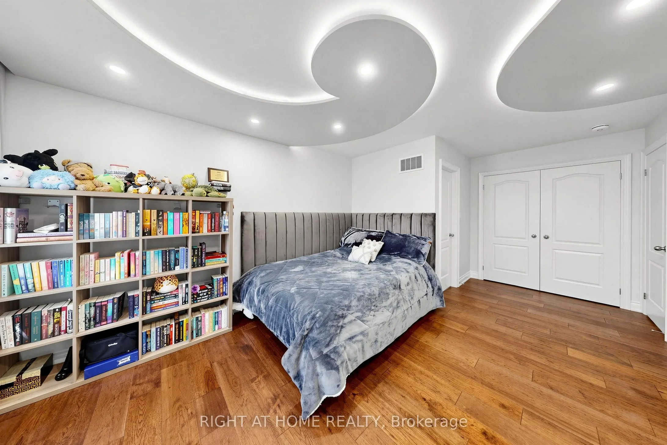 35 Empire Drive