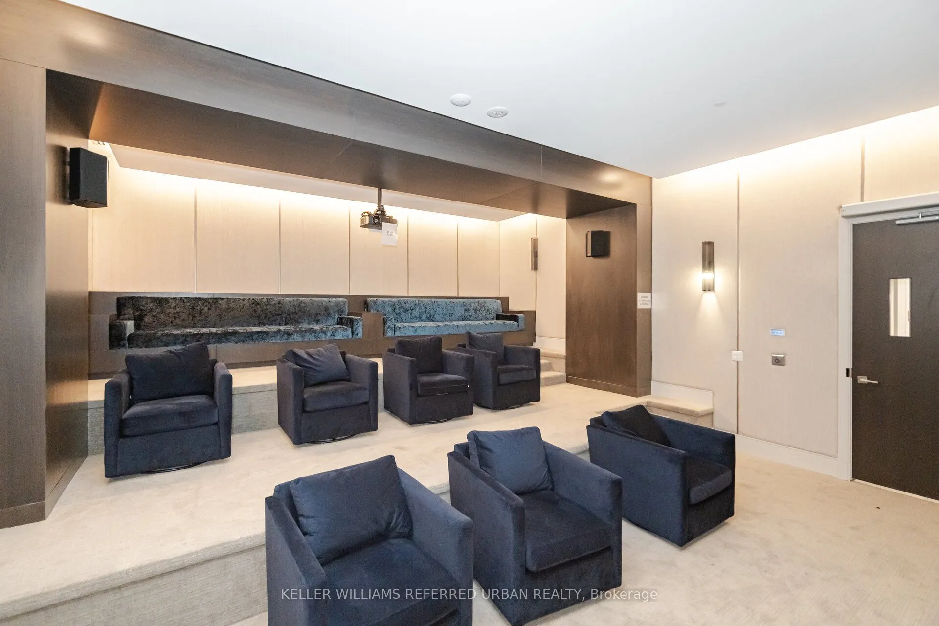 9000 Jane Street #1115