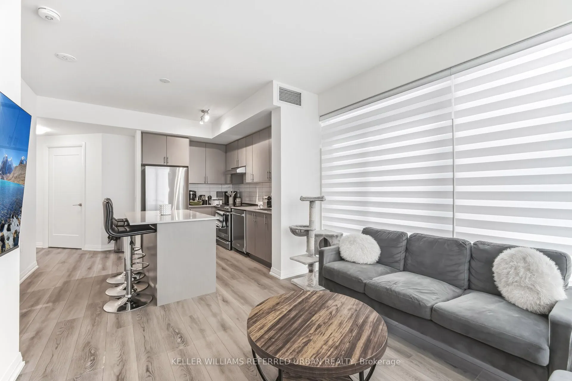 9000 Jane Street #1115