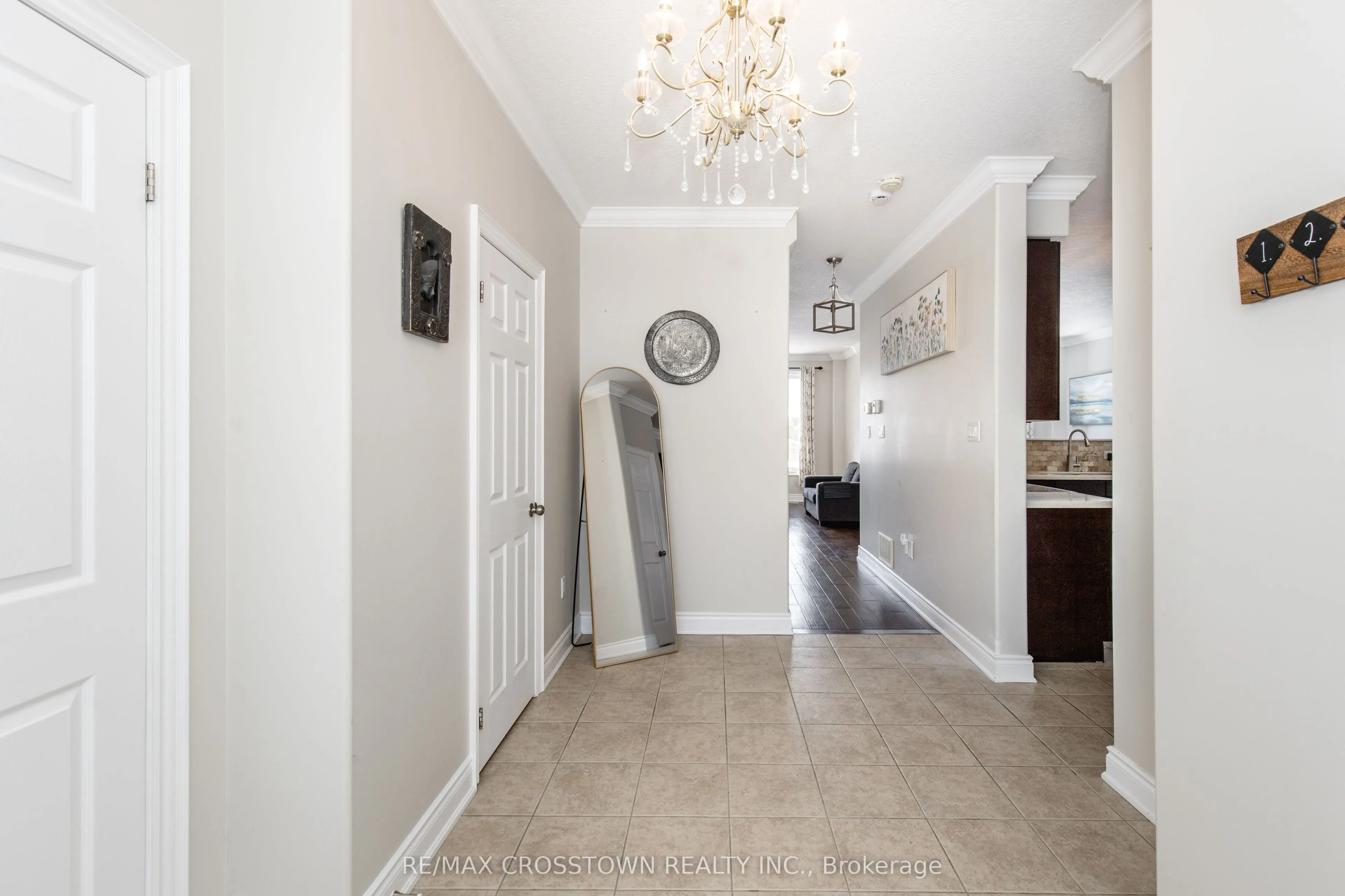 996 BOOTH Avenue