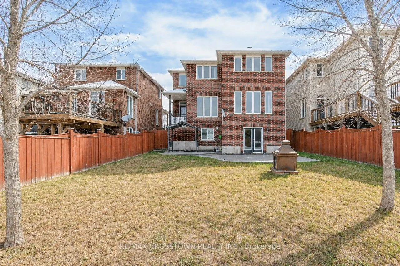 996 BOOTH Avenue