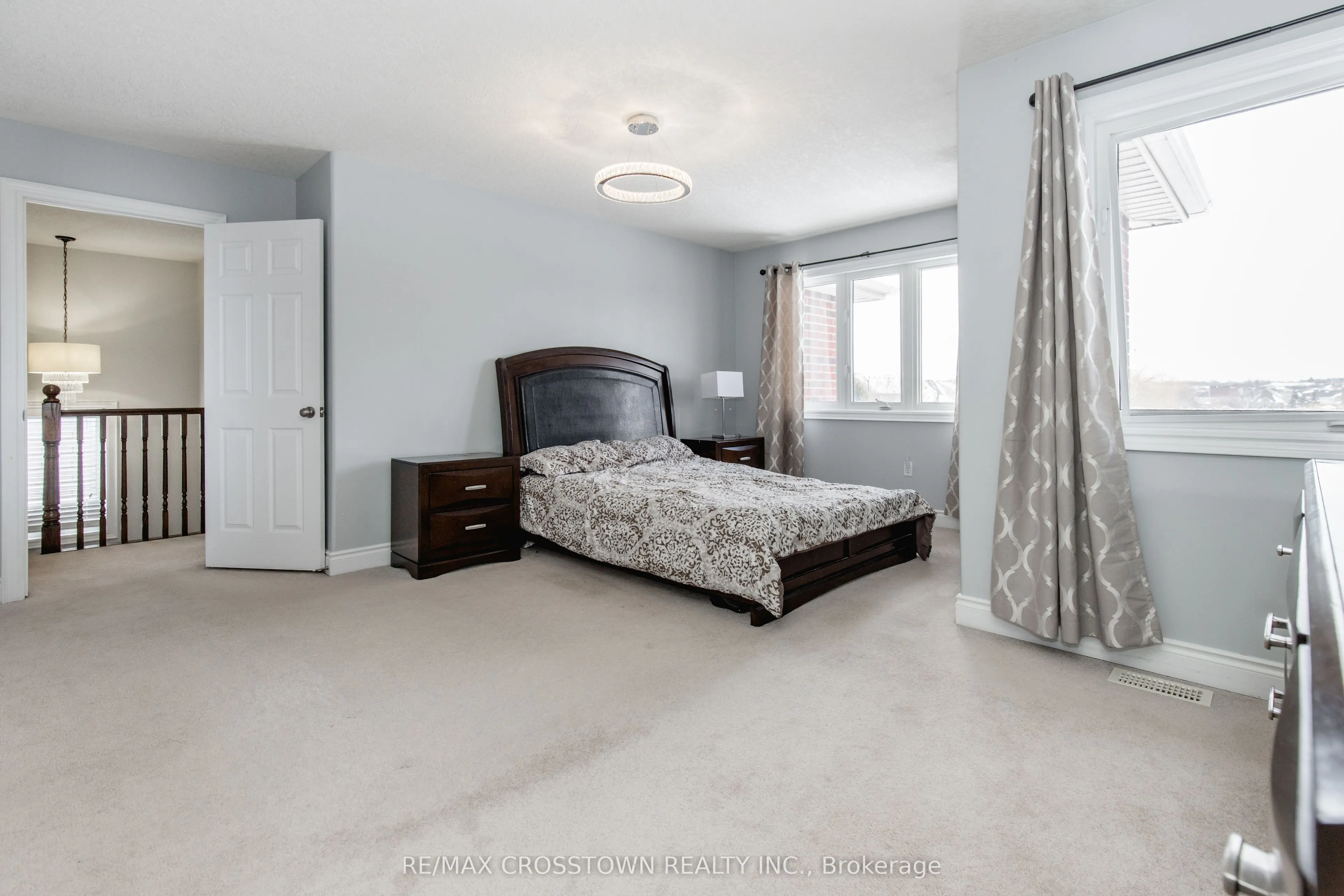 996 BOOTH Avenue
