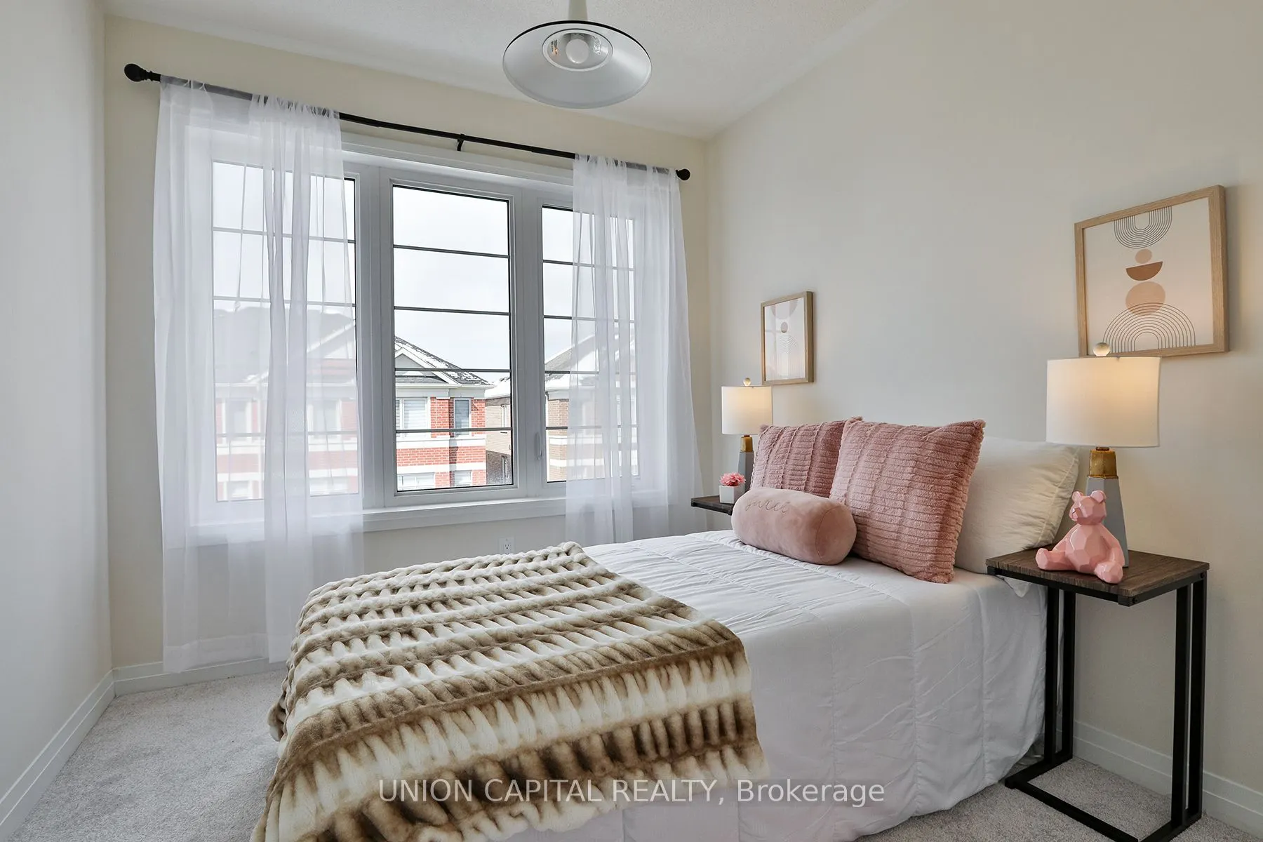 5 Sissons Way