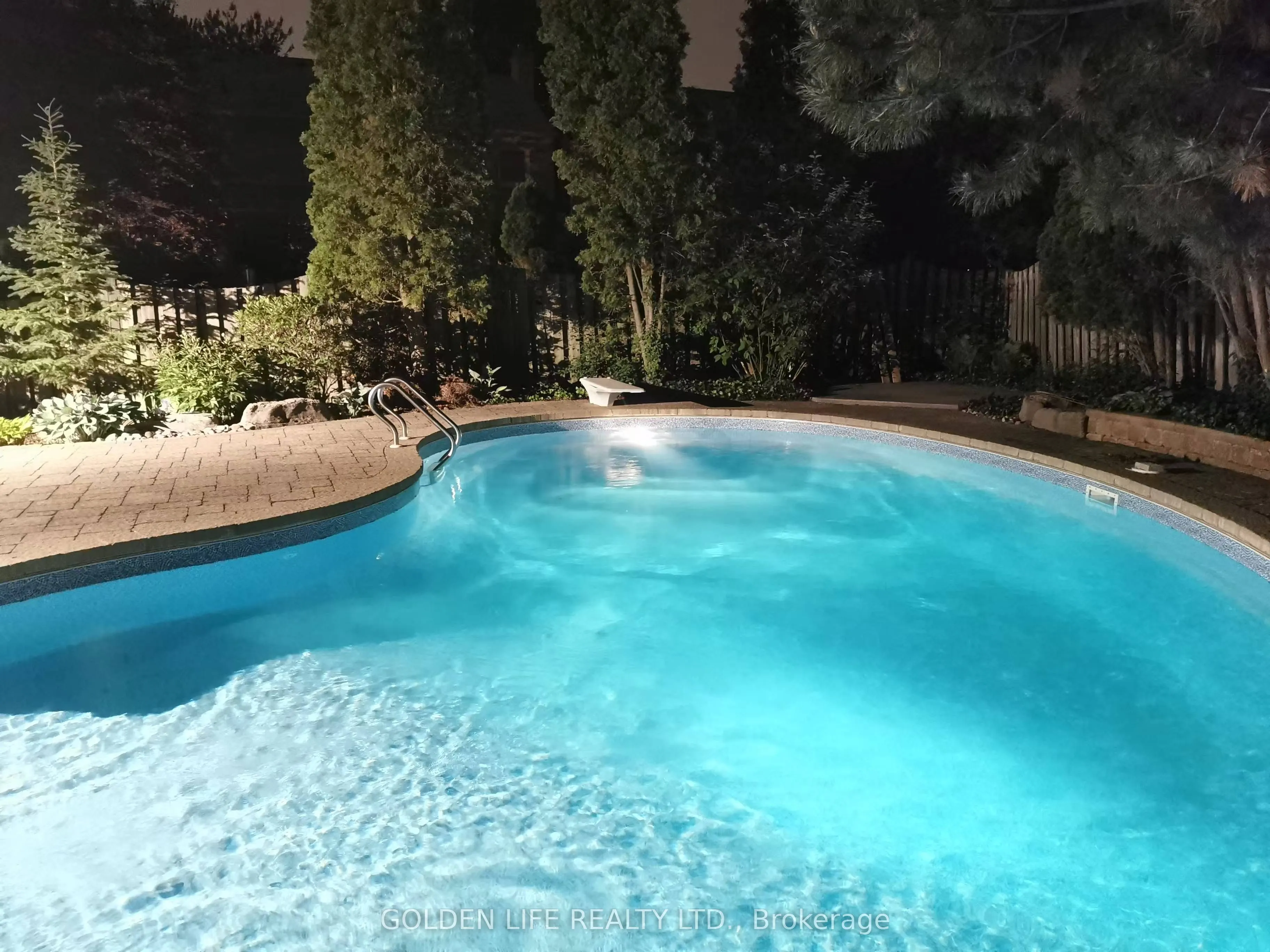 62 Longwater Chase
