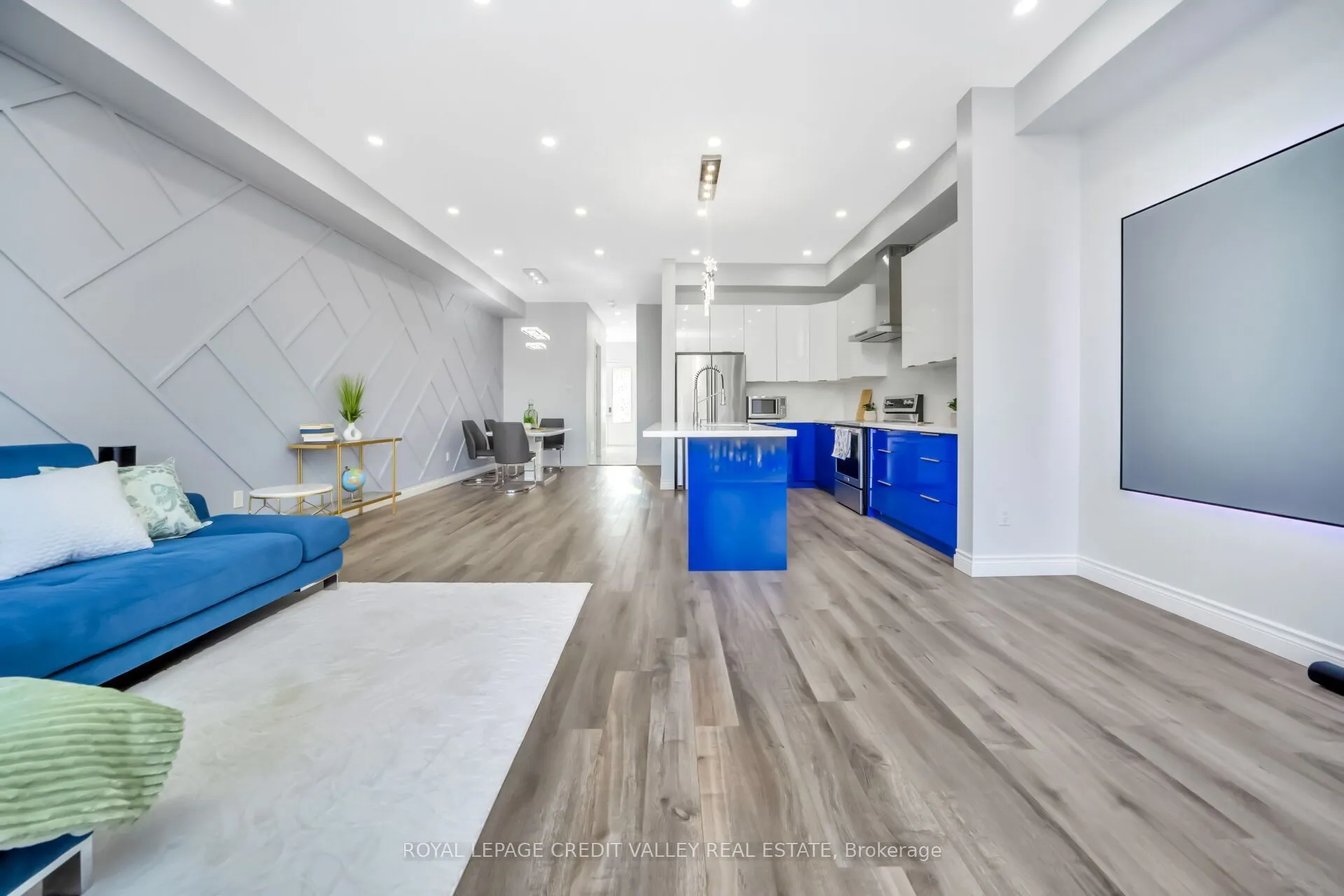 336 Elyse Court
