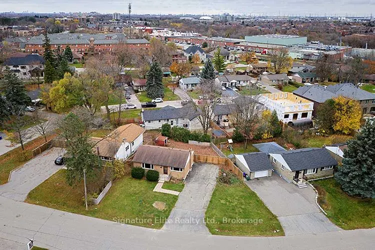41-A Hurricane Avenue
