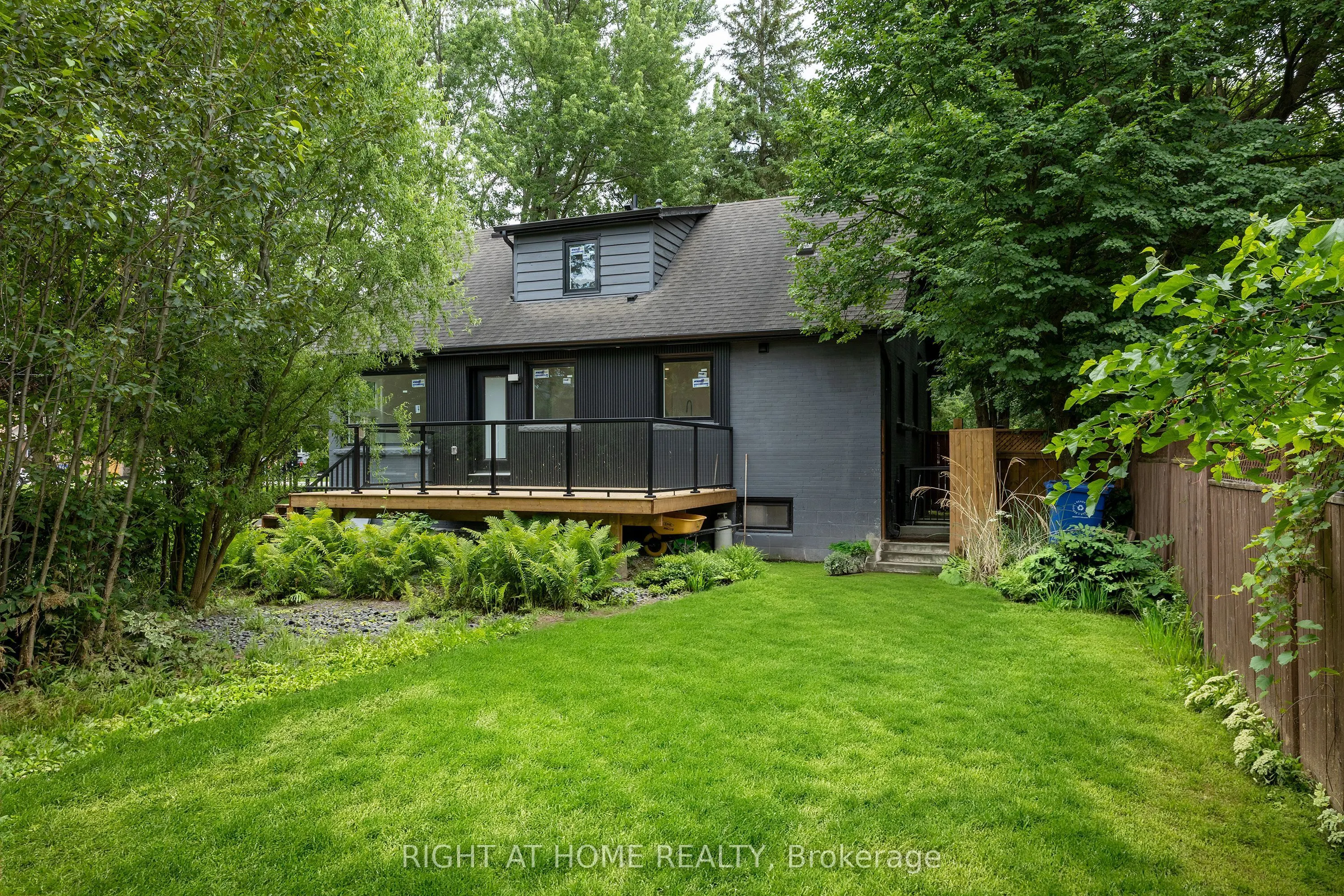 30 Morton Avenue