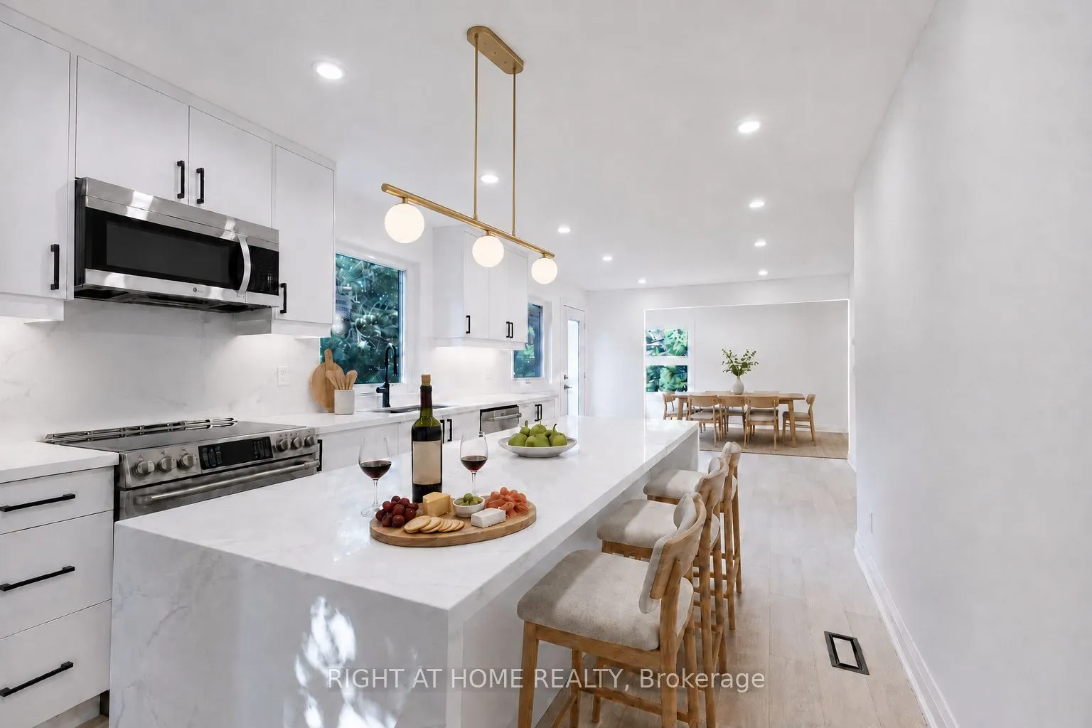 30 Morton Avenue