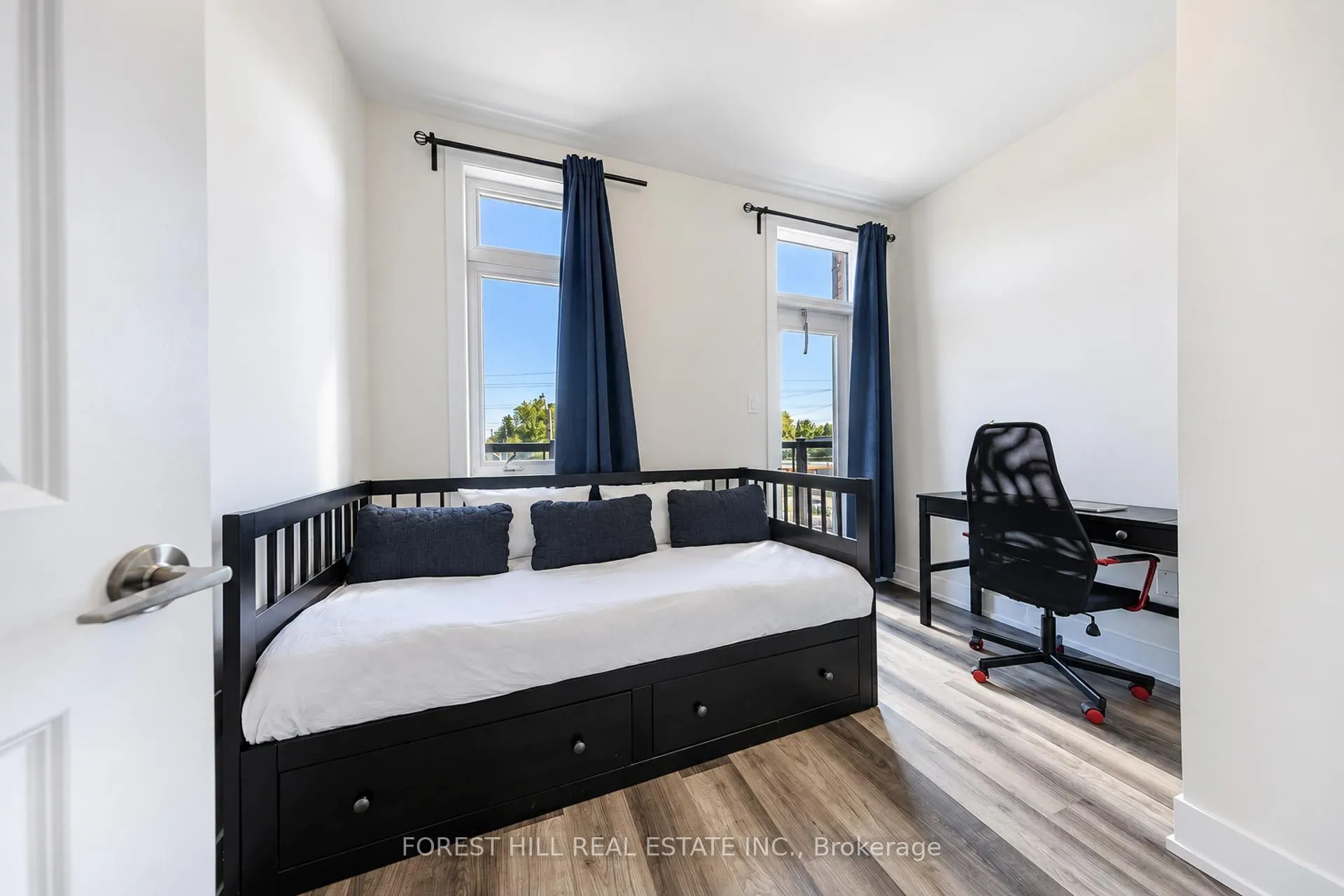 12868 Yonge Street #15