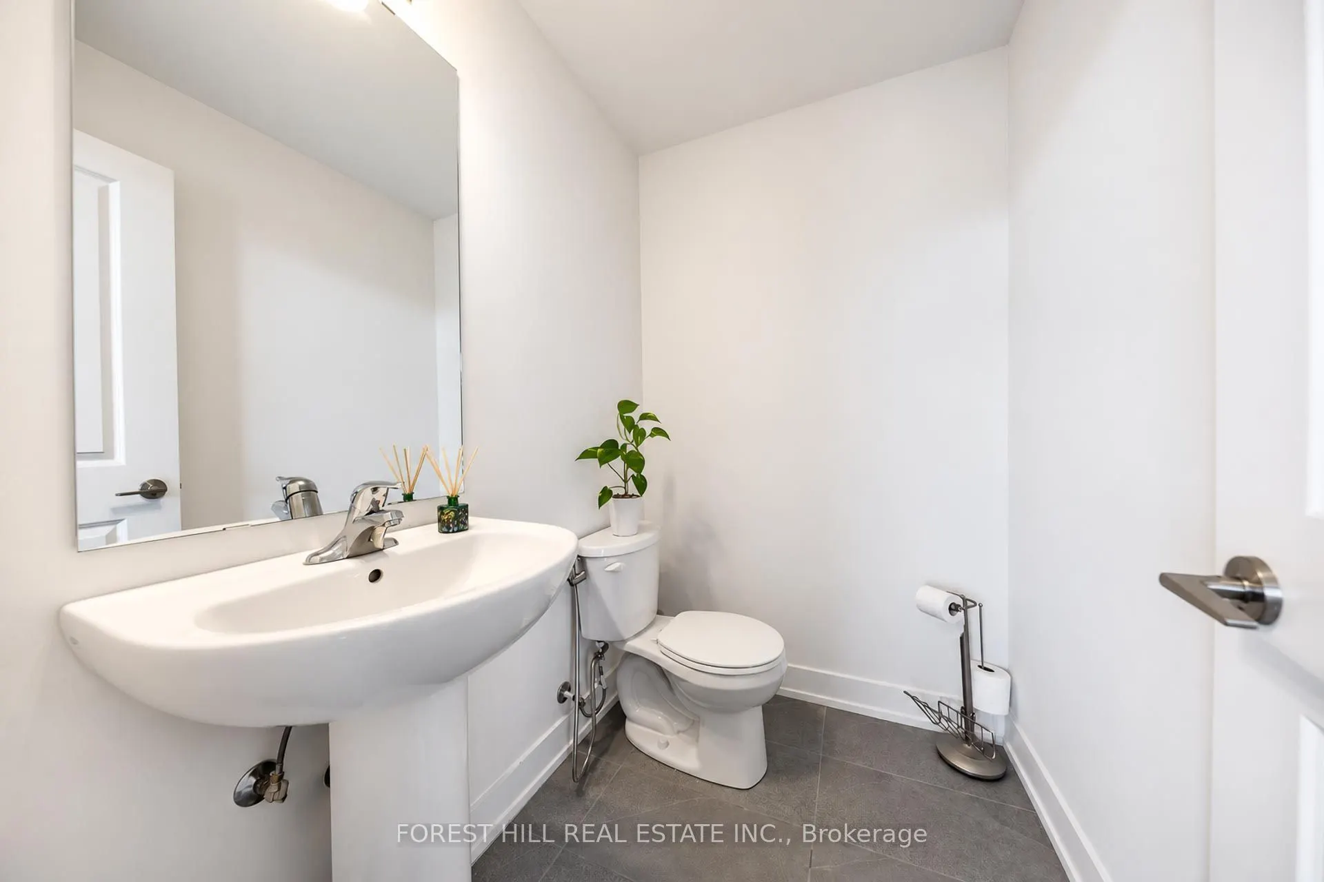 12868 Yonge Street #15
