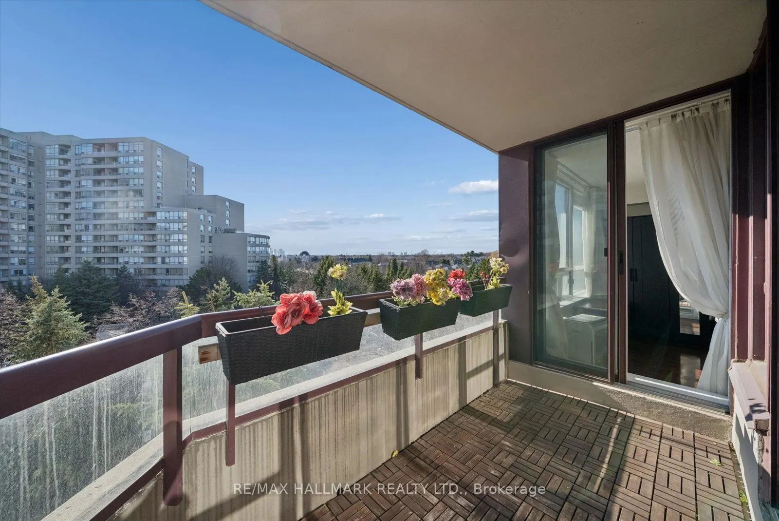 81 Townsgate Drive #512