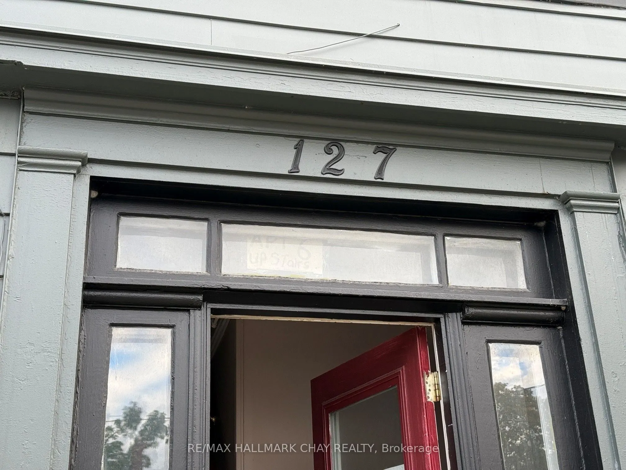127 Victoria Street W #4