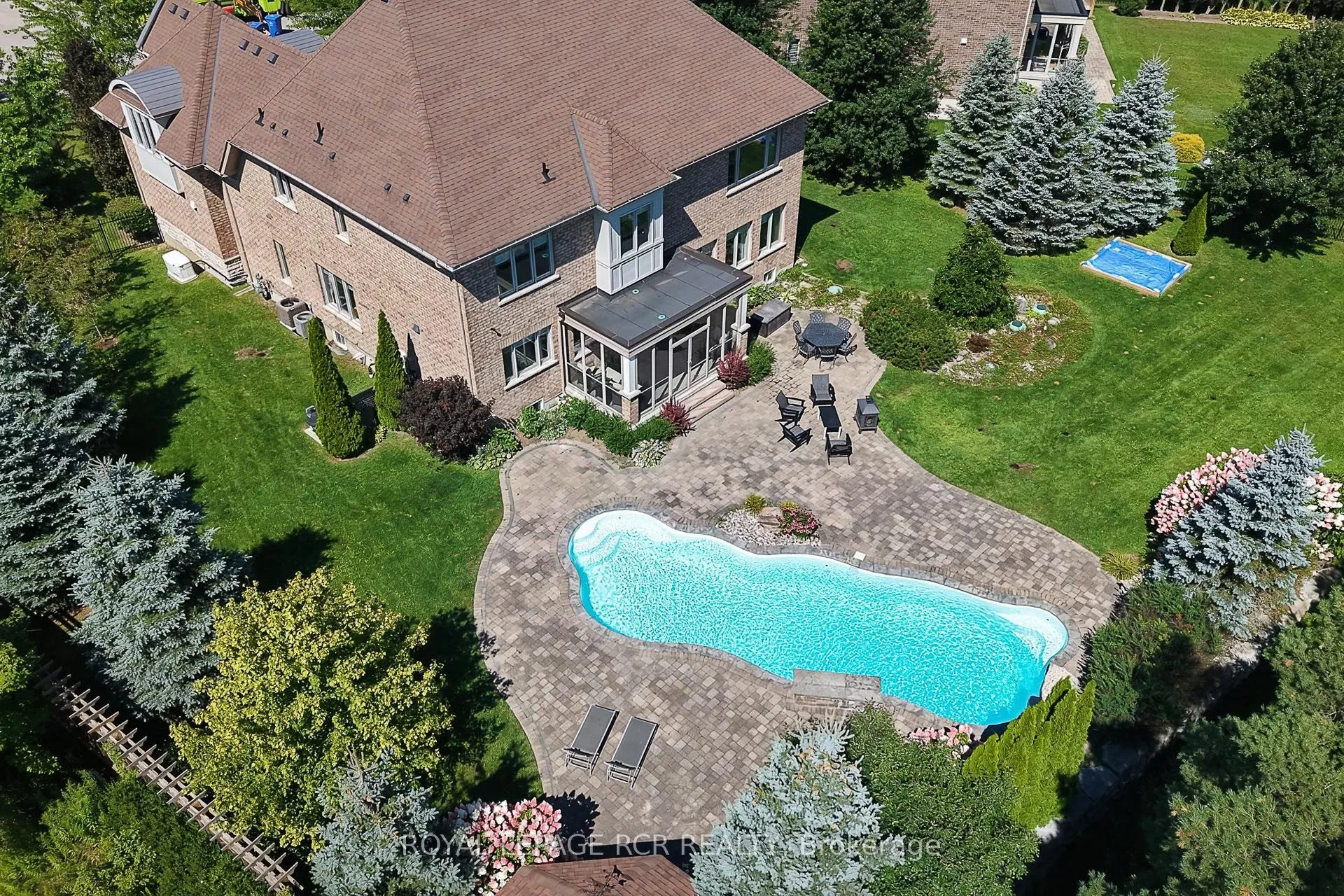 35 Somer Rumm Court