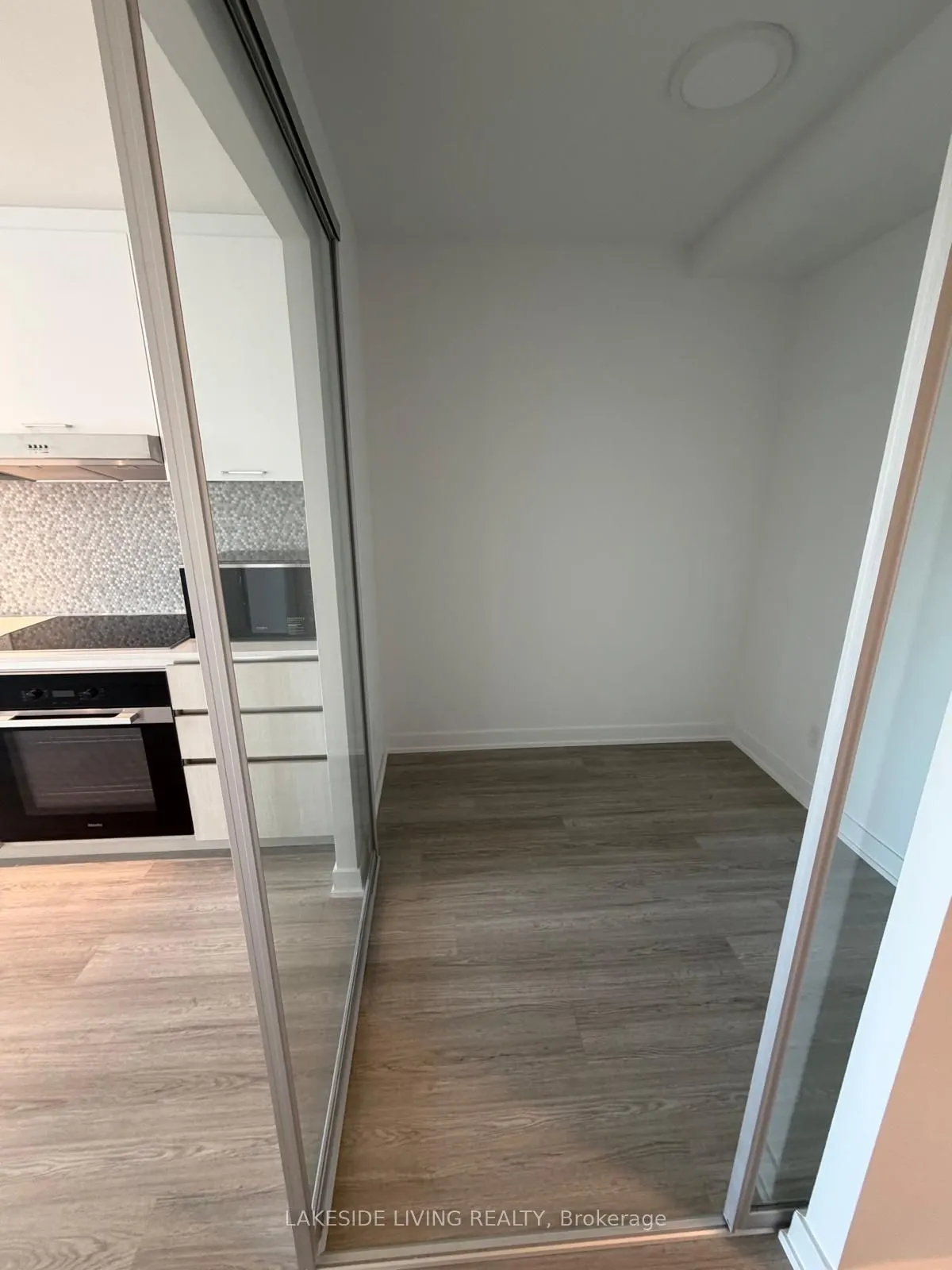 8188 Yonge Street #309