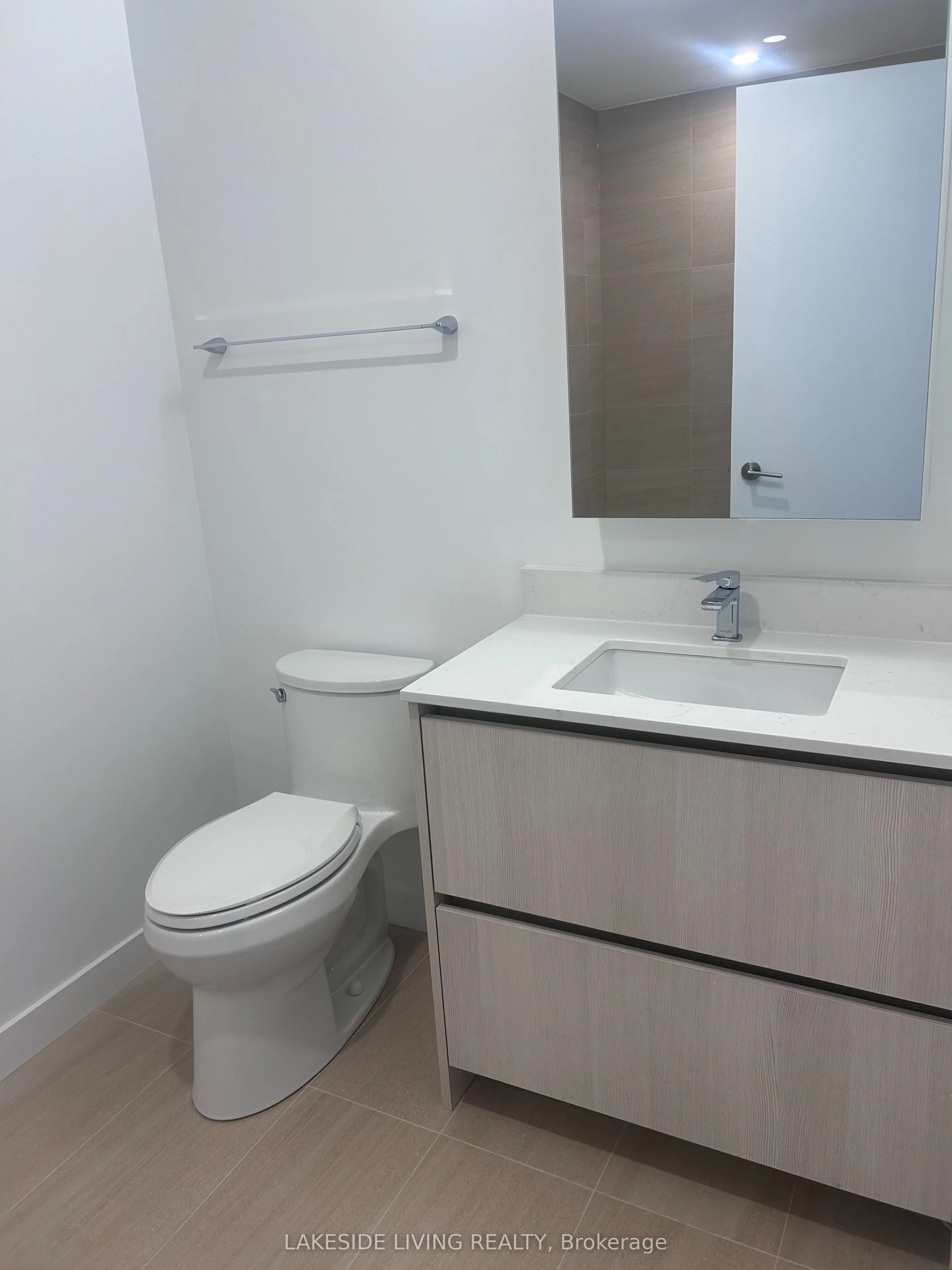 8188 Yonge Street #309