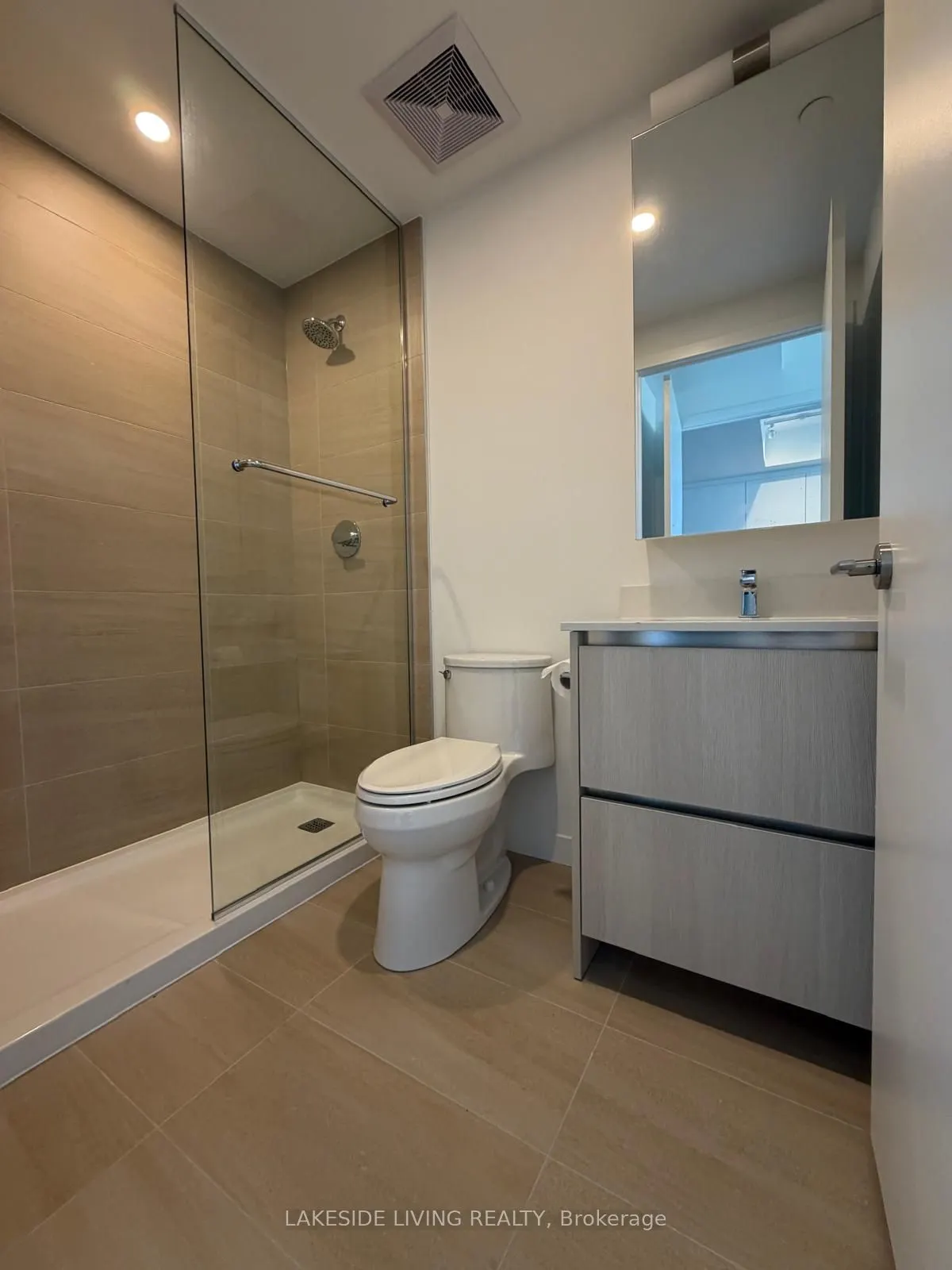8188 Yonge Street #309
