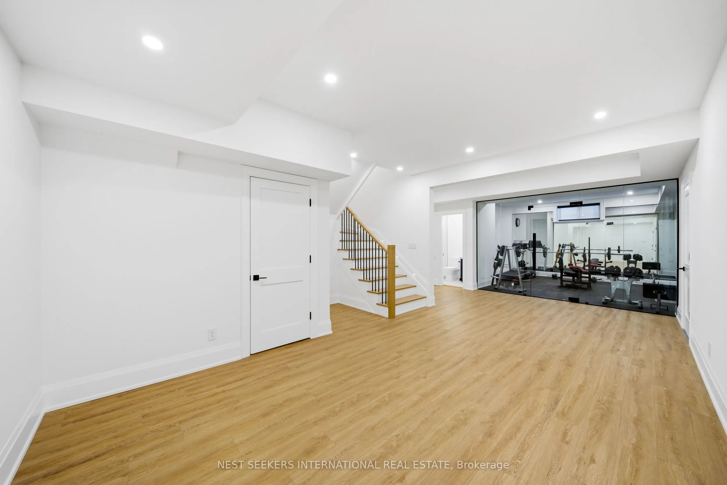 26 Royal Avenue