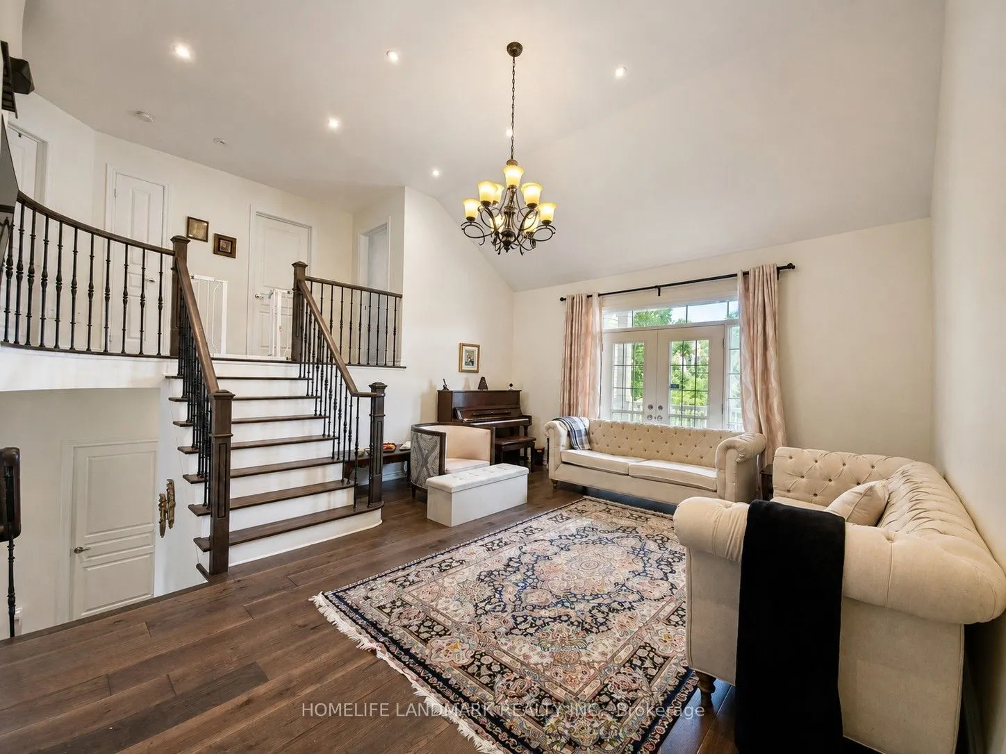 41 Mansard Drive