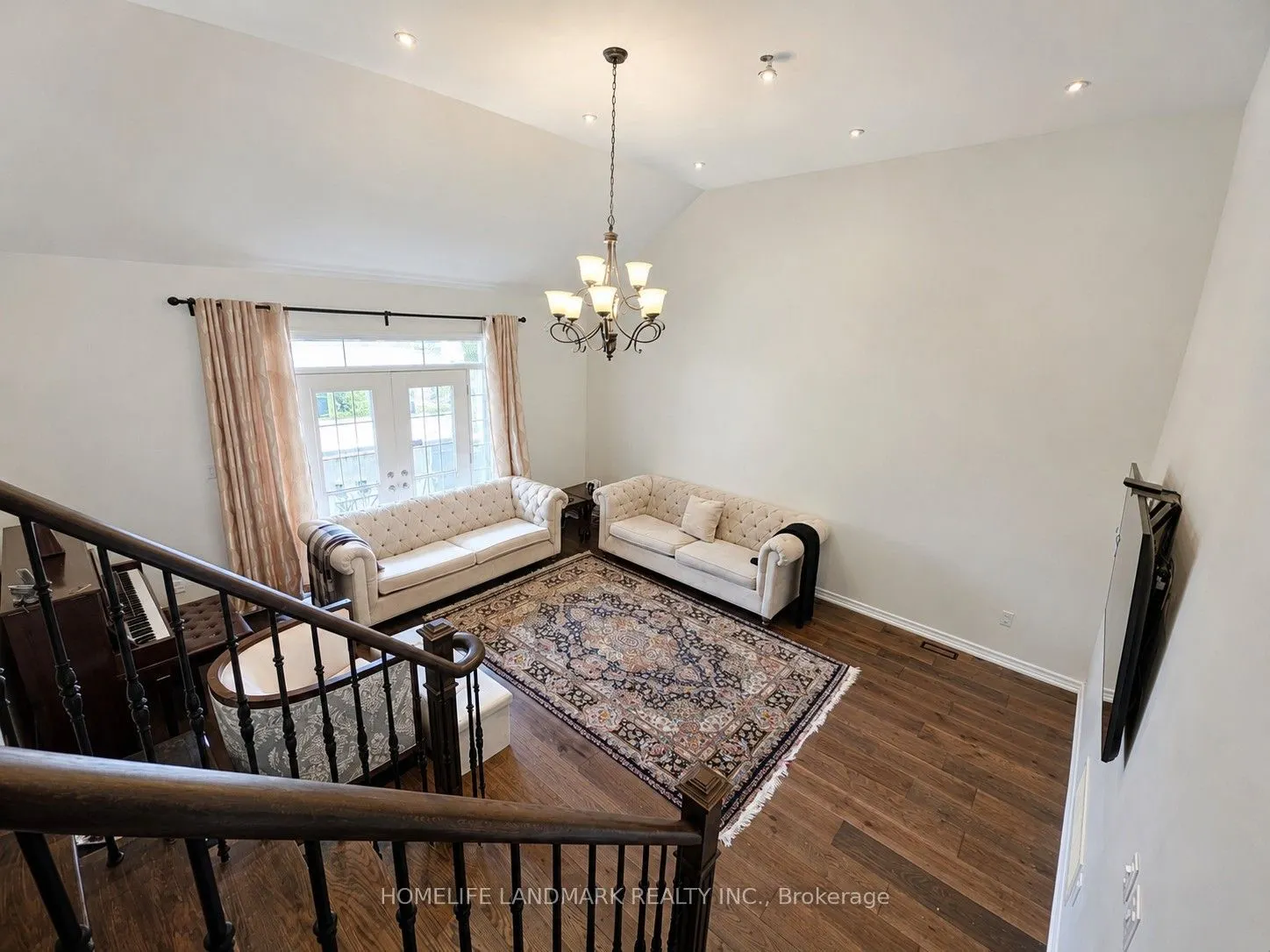 41 Mansard Drive