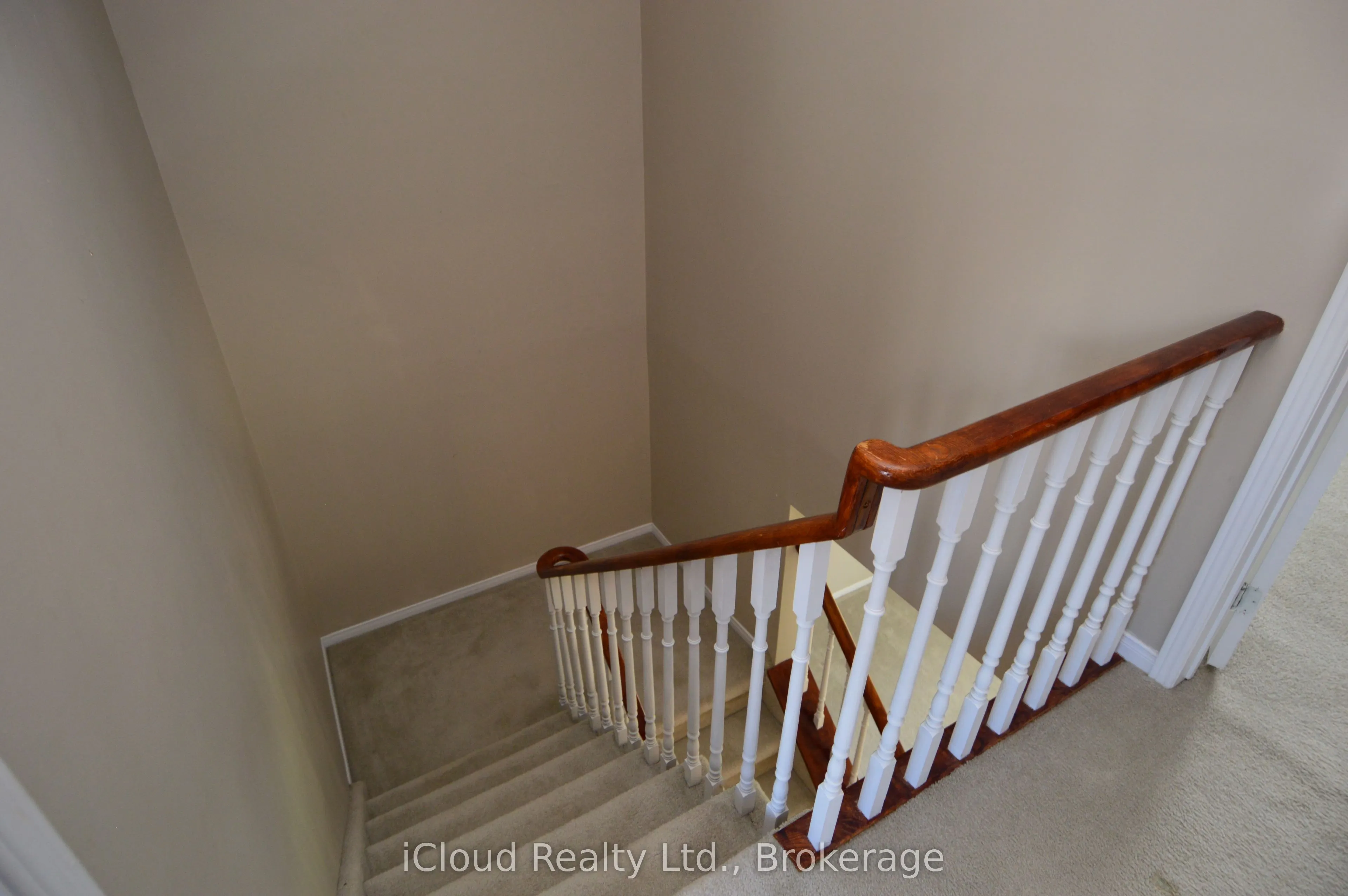 101 Riverview Road #32