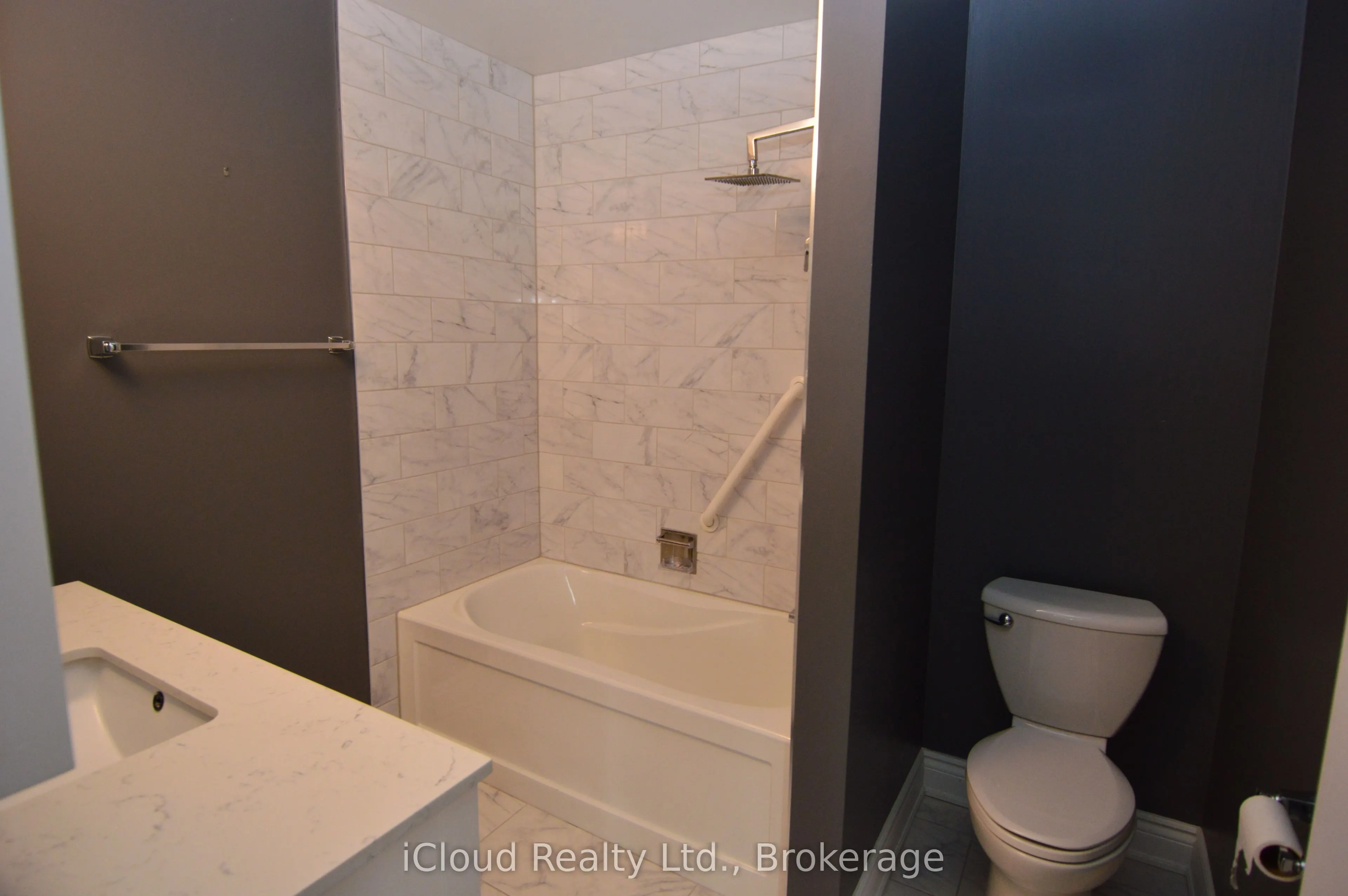 101 Riverview Road #32