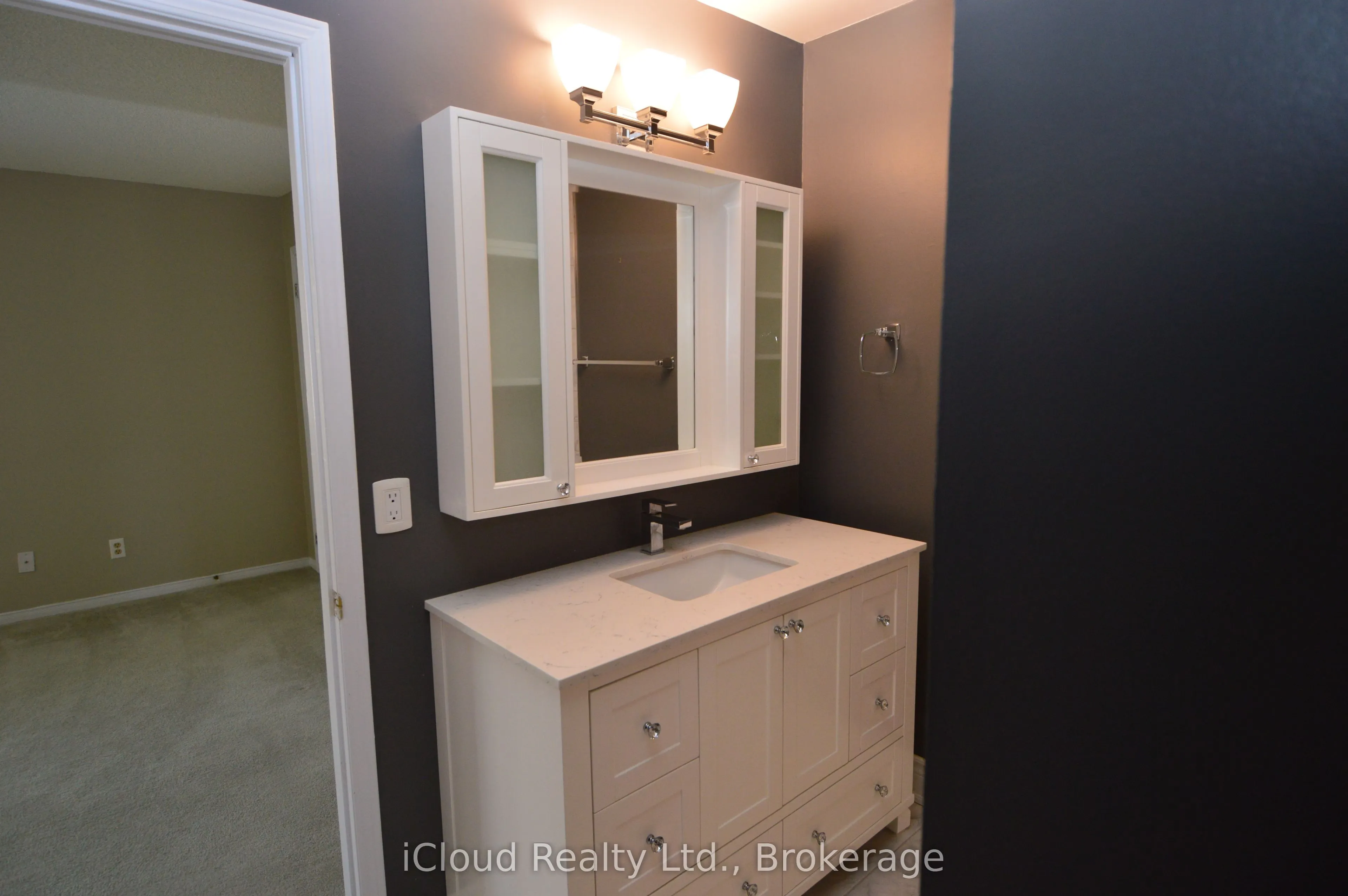 101 Riverview Road #32