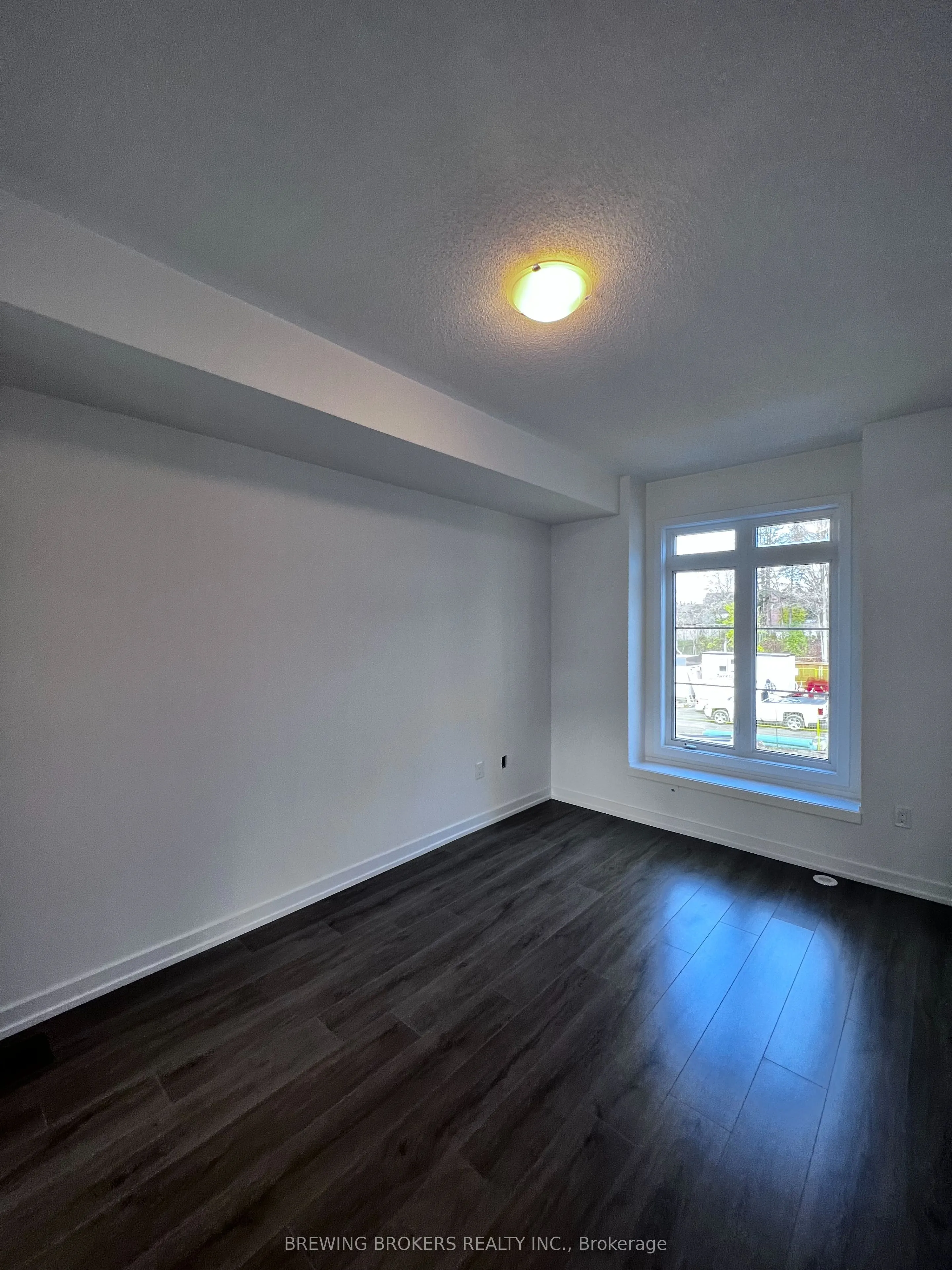 25 Lyall Stokes Circle