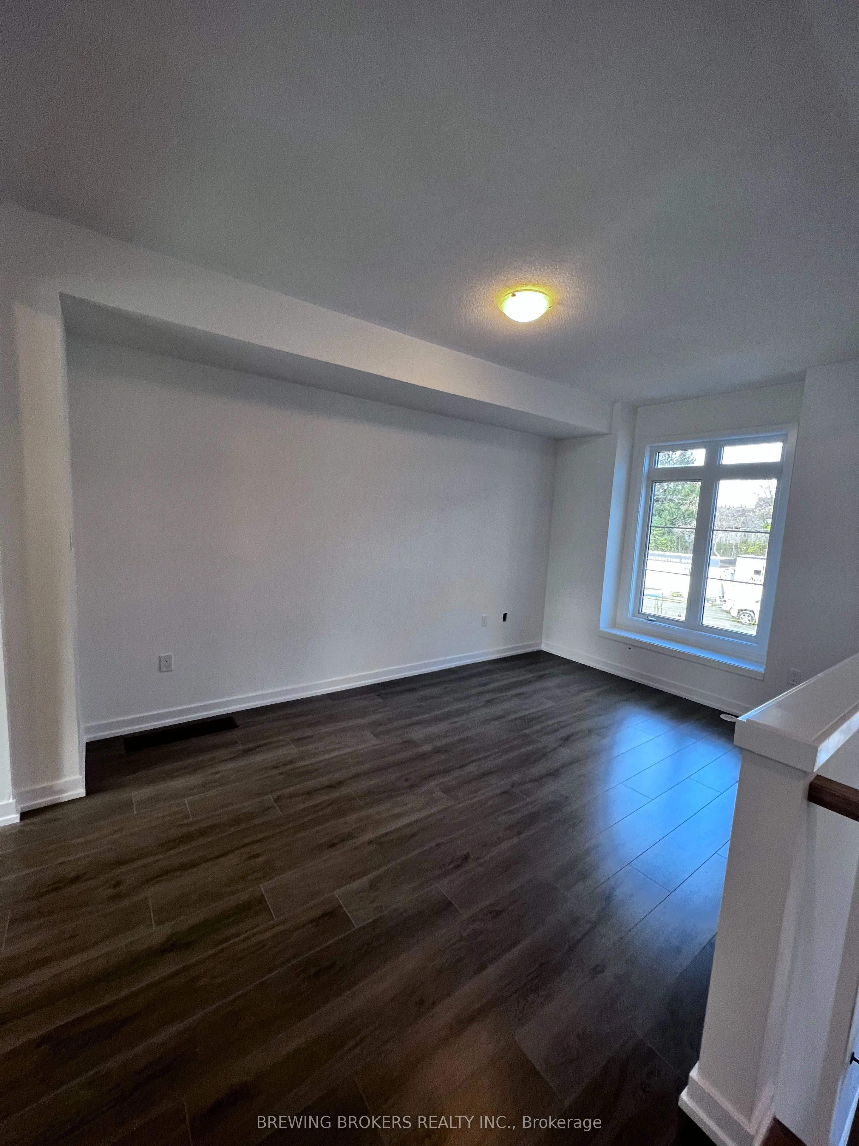 25 Lyall Stokes Circle