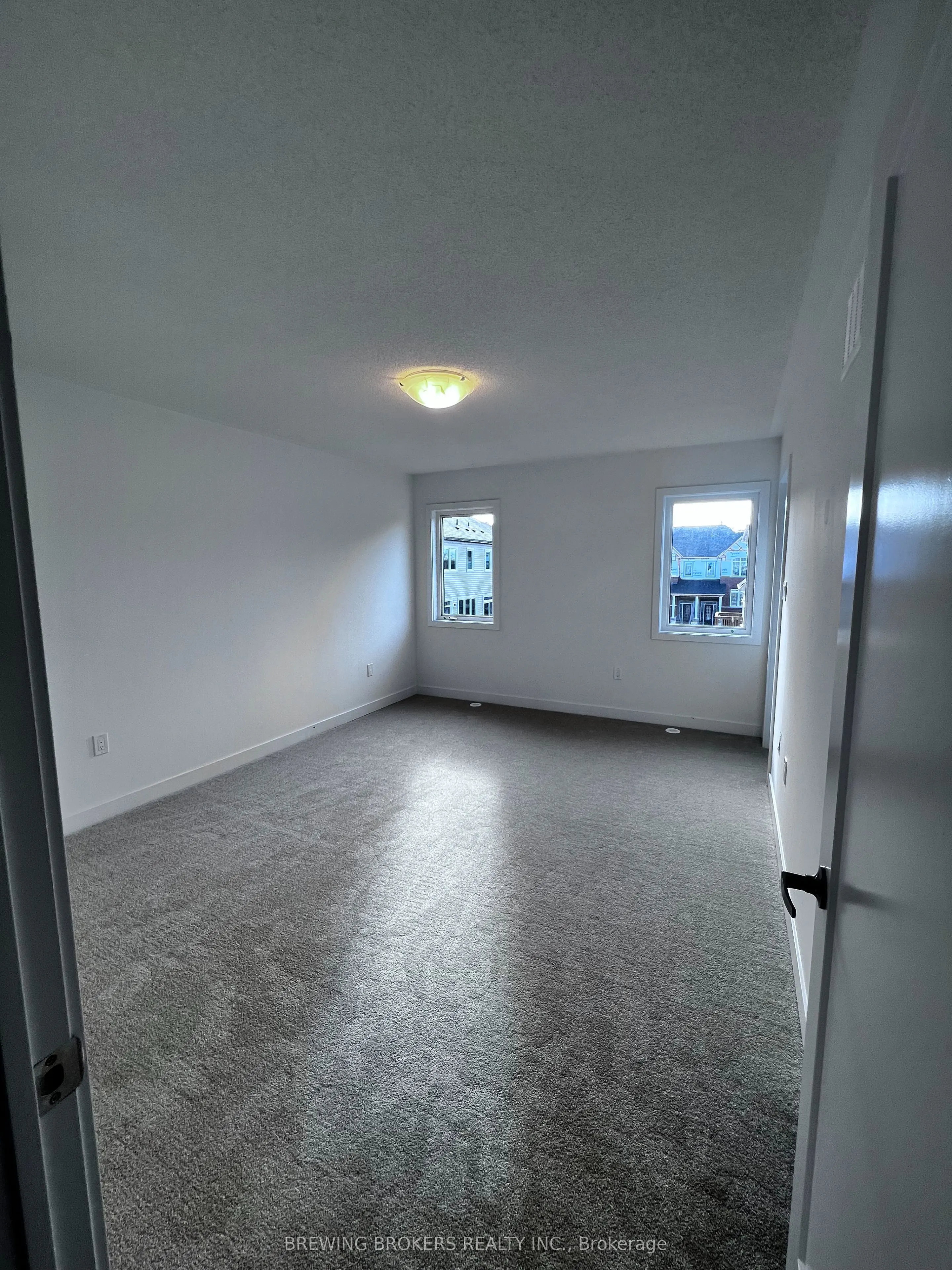 25 Lyall Stokes Circle