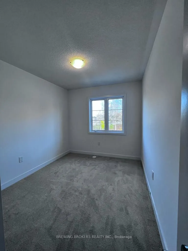 25 Lyall Stokes Circle