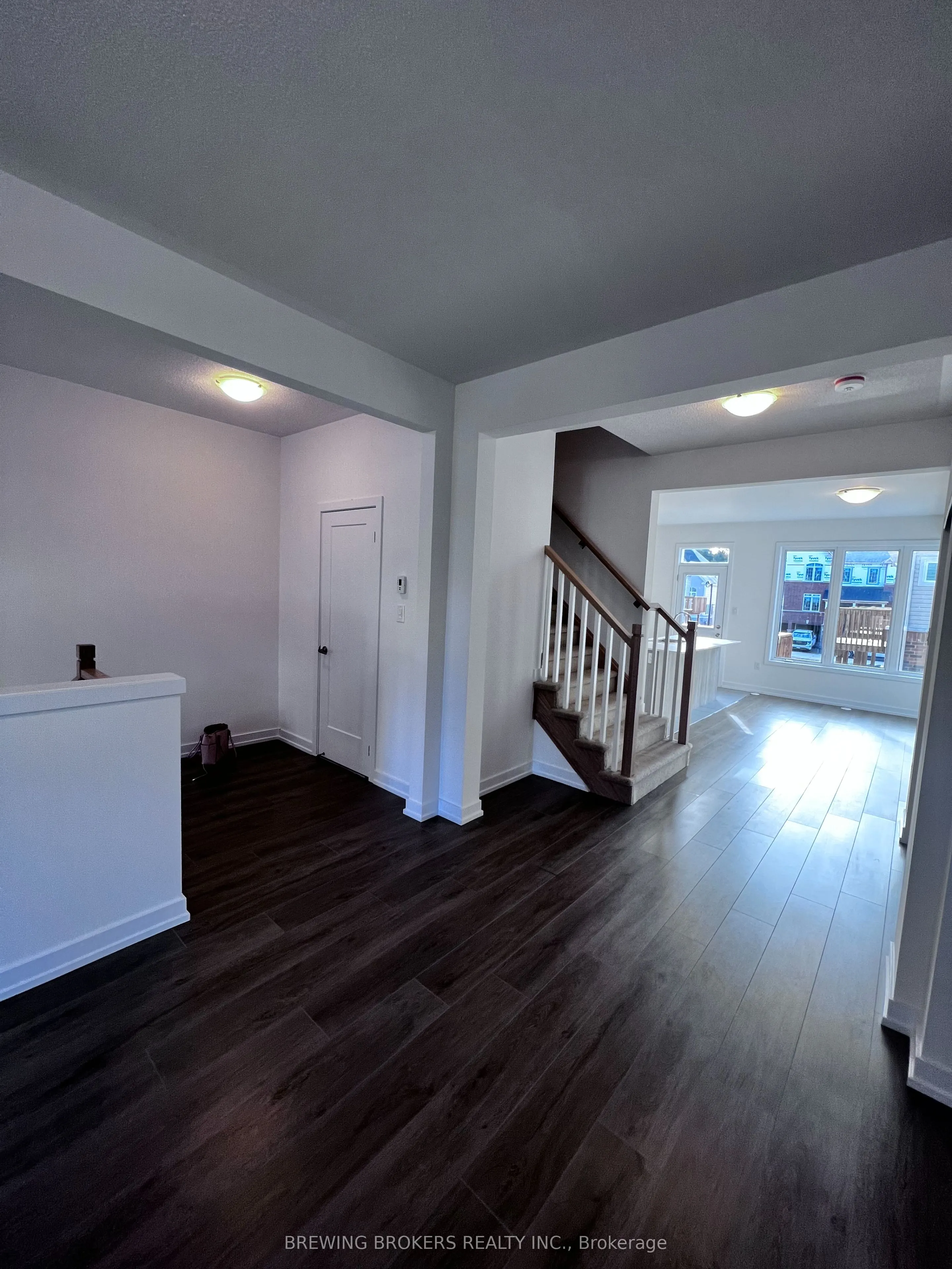 25 Lyall Stokes Circle