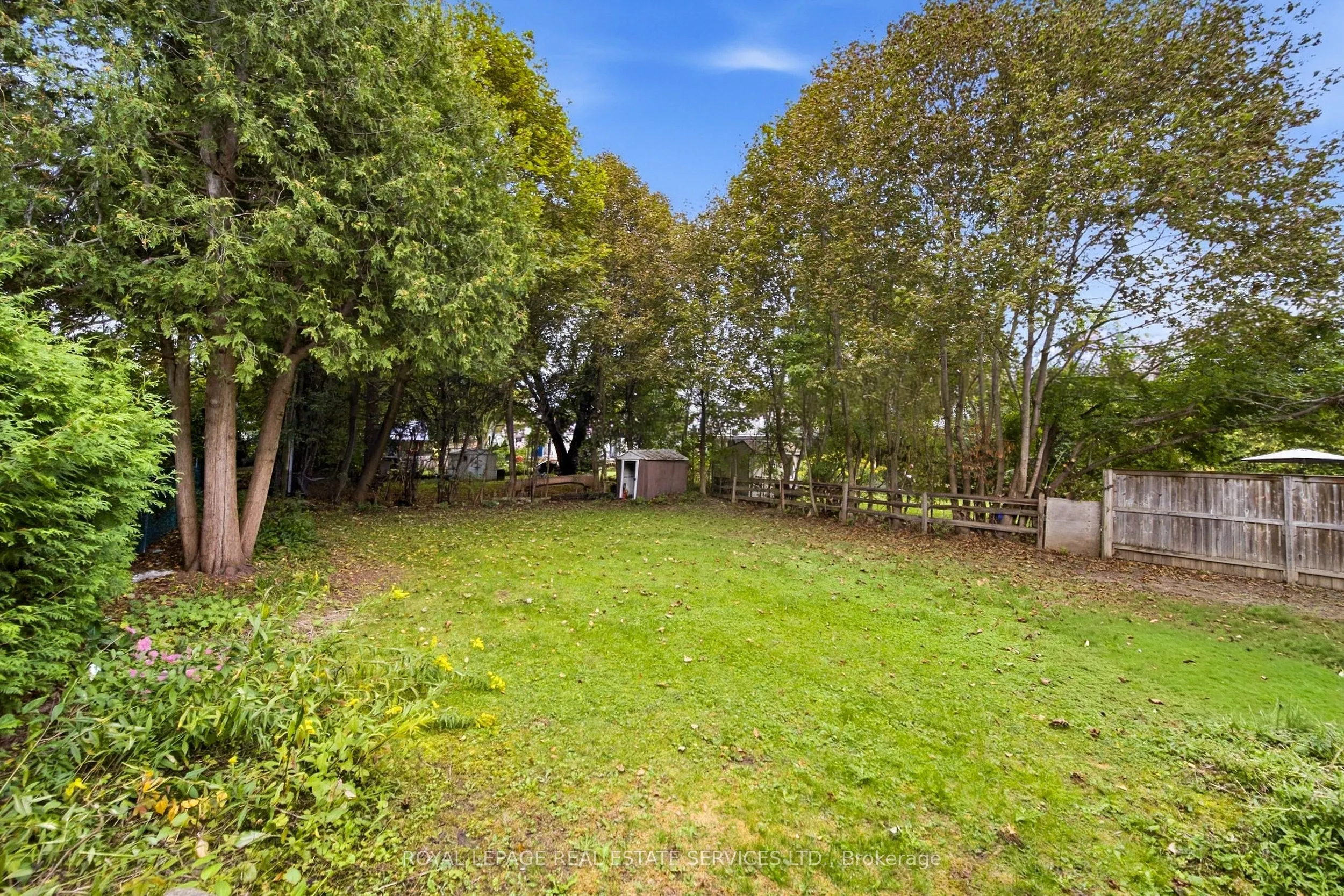 6 Corbett Crescent #Main