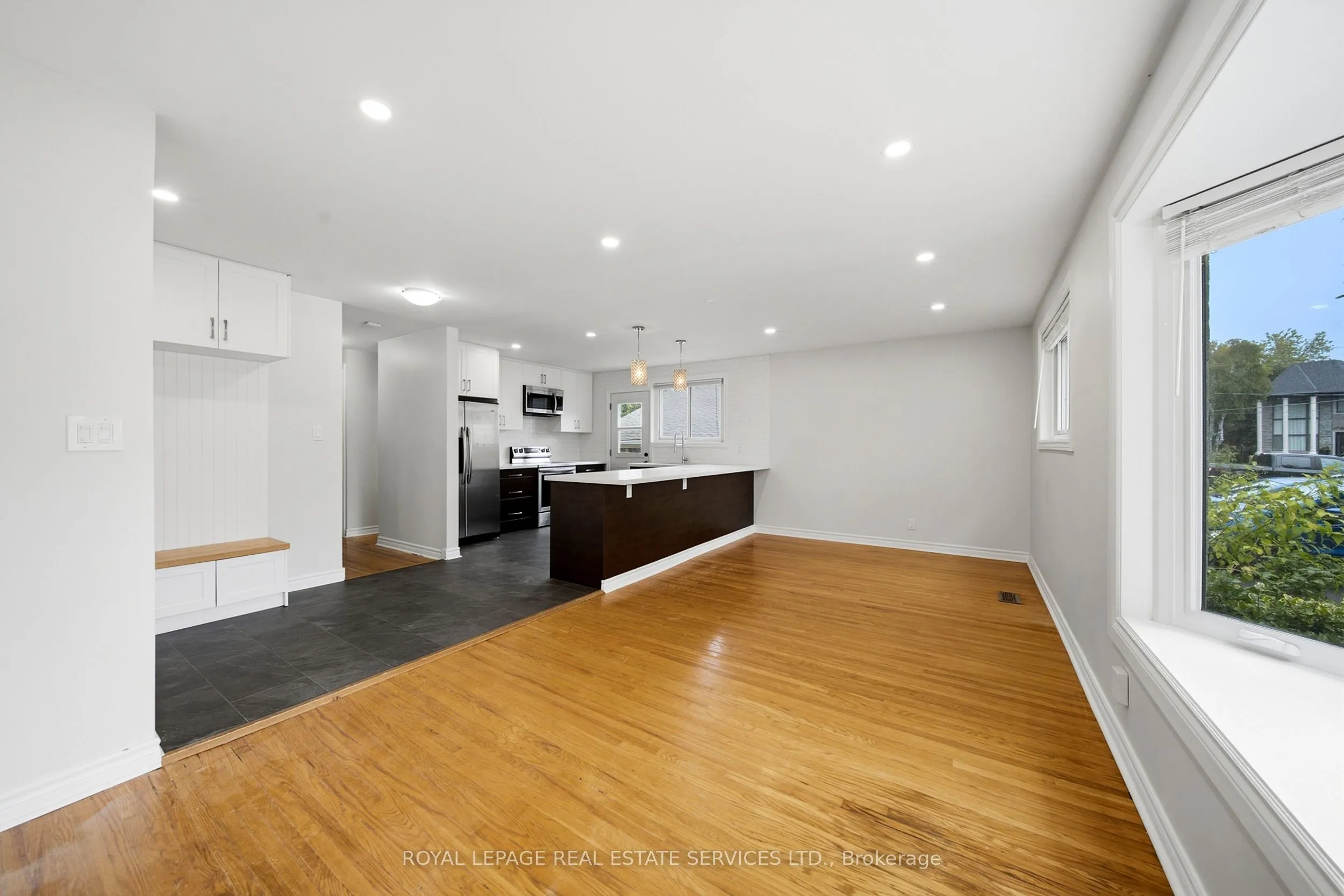 6 Corbett Crescent #Main